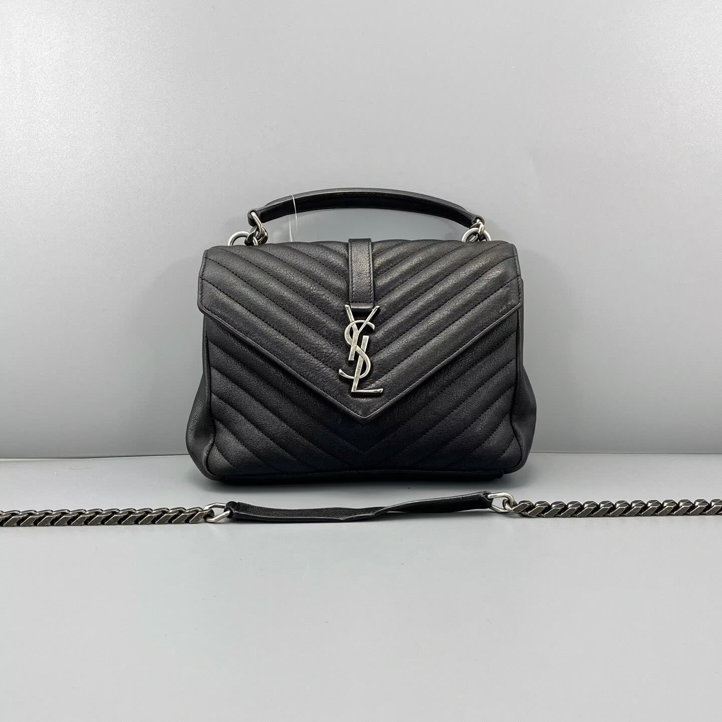 Saint Laurent - Collège - Grained leather - Black with Silver-Tone Hardware - (medium)