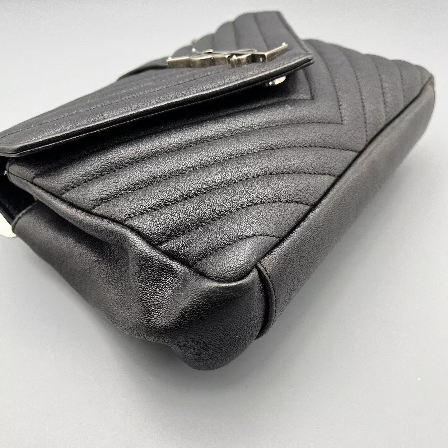 Saint Laurent - Collège - Grained leather - Black with Silver-Tone Hardware - (medium)