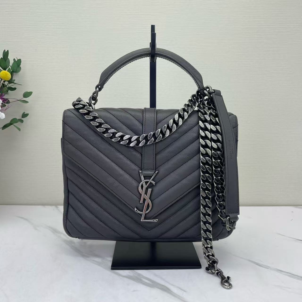 Saint Laurent - College - Grained leather - Grey - (medium)