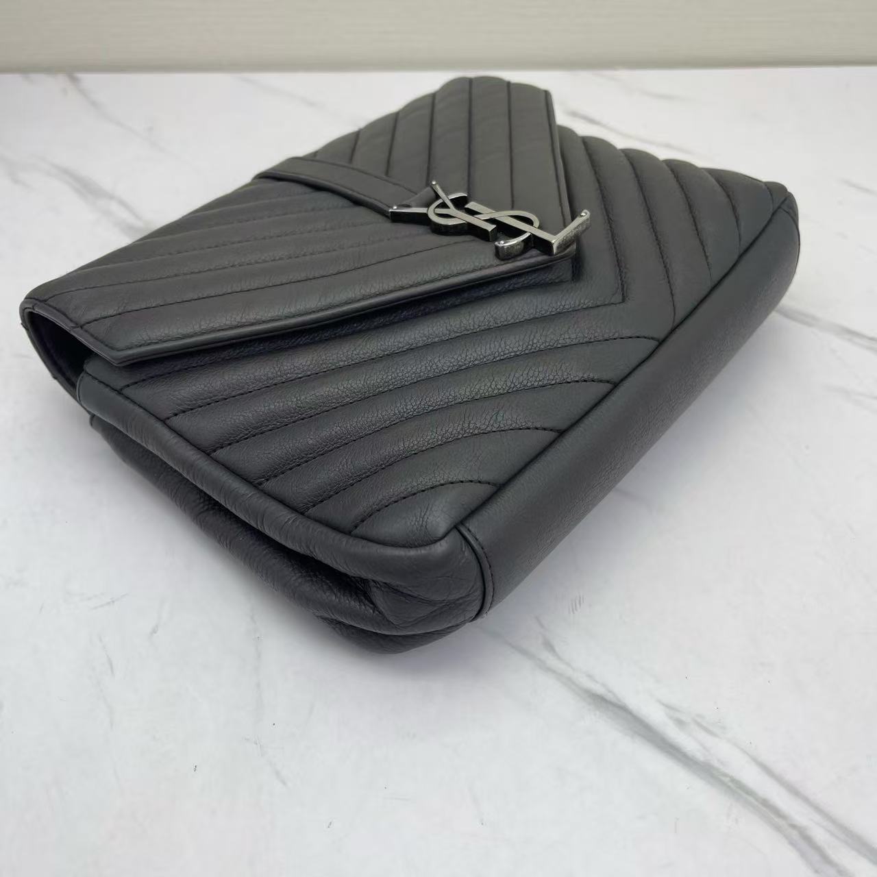 Saint Laurent - College - Grained leather - Grey - (medium)