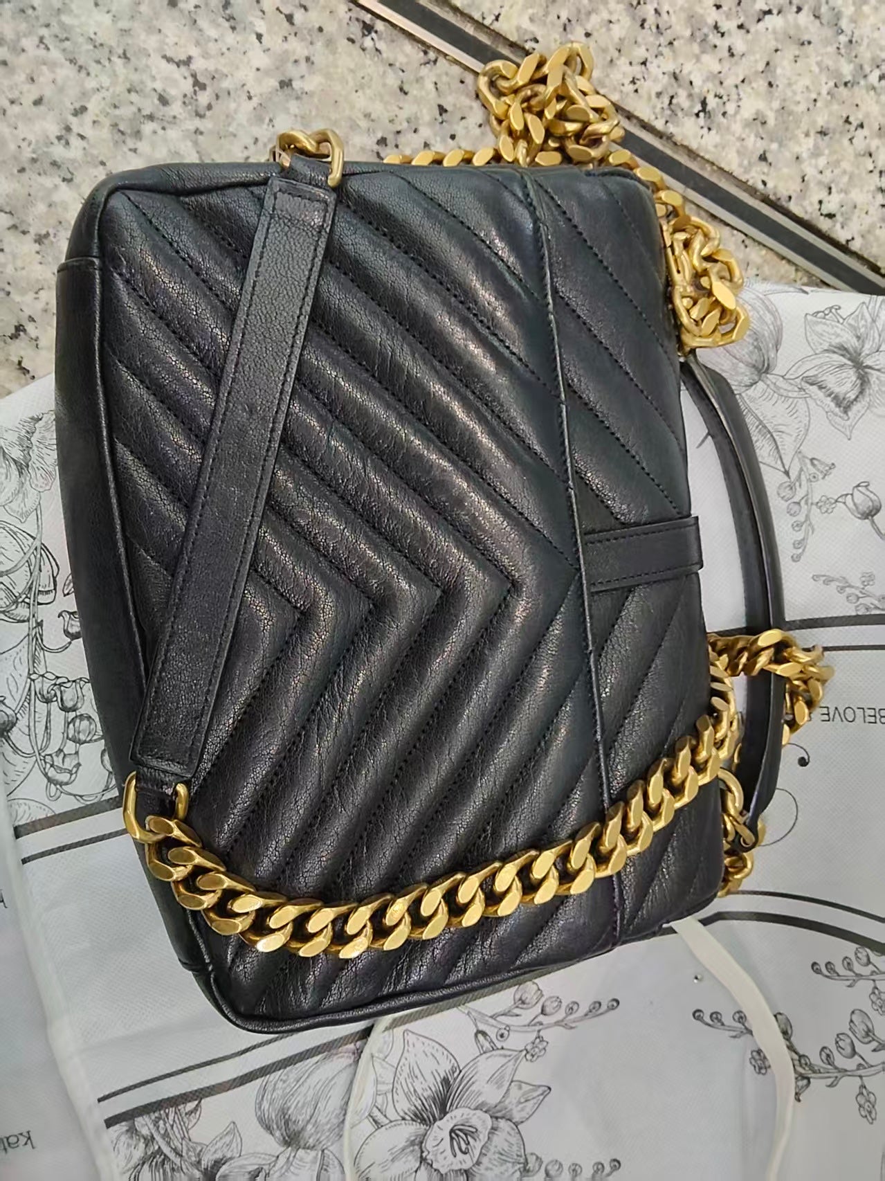 Saint Laurent - College - Leather - Black - (medium)