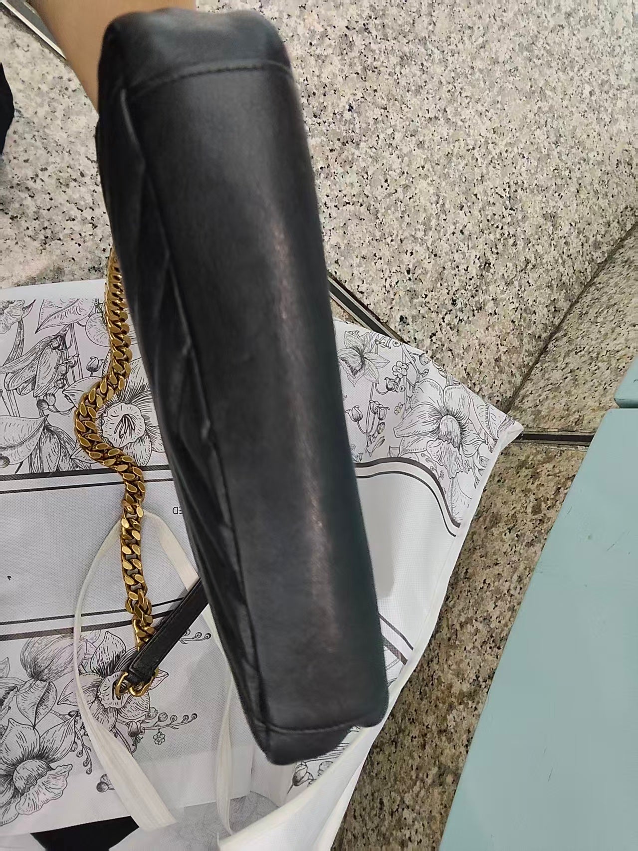 Saint Laurent - College - Leather - Black - (medium)