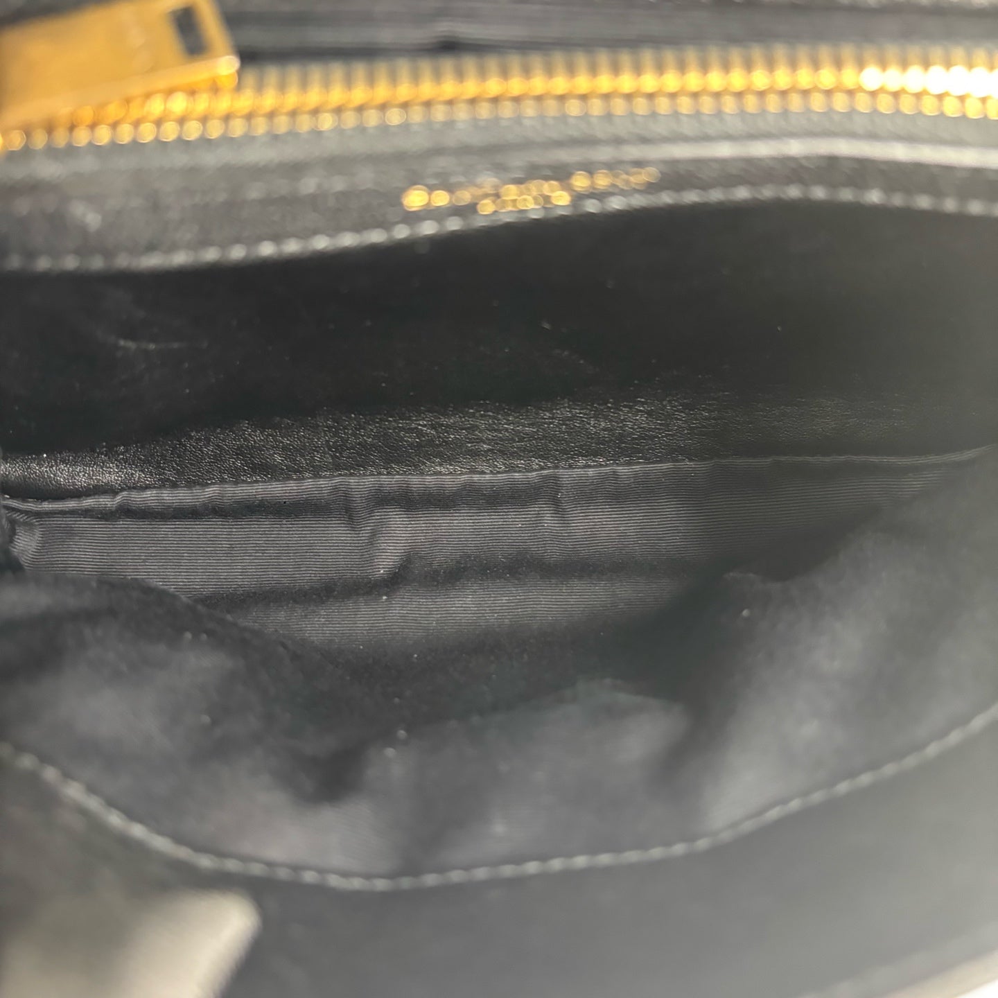 Saint Laurent - College Medium - Leather - Black - (Medium)