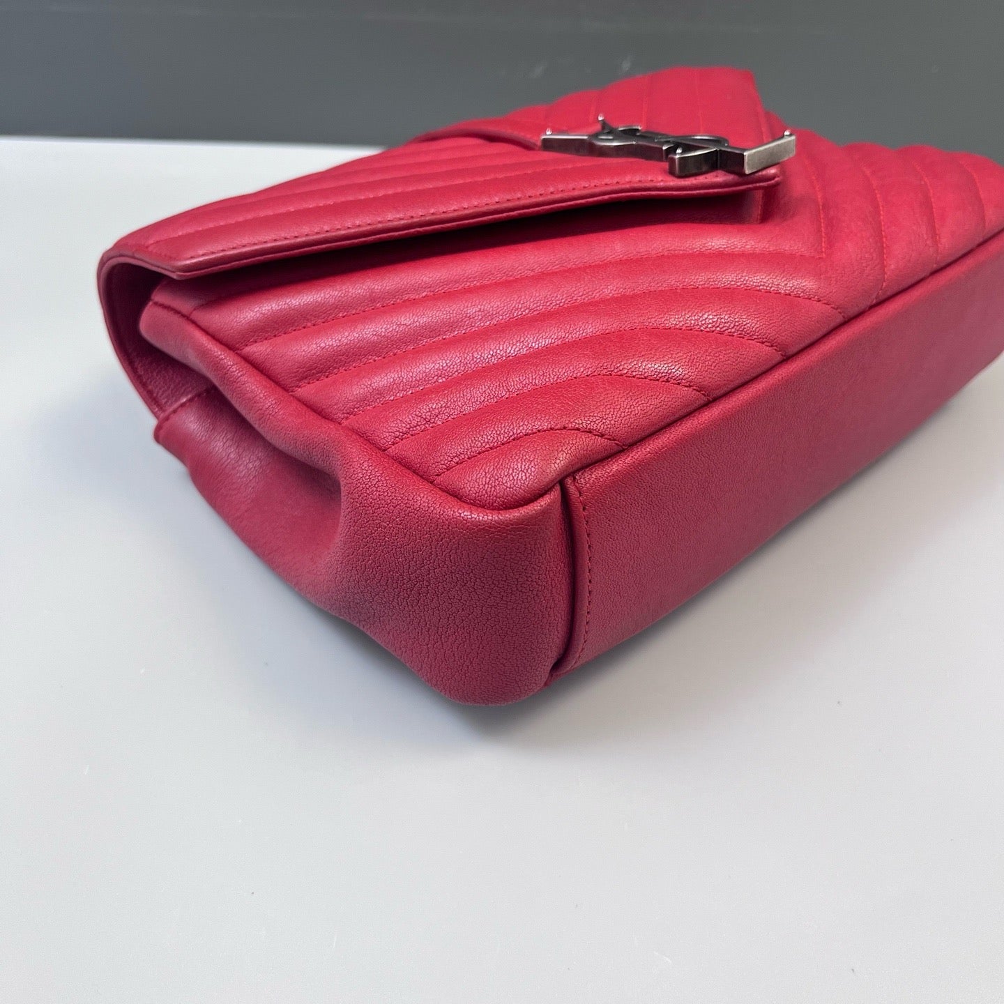 Saint Laurent - College Monogram Shoulder Bag - Cowhide leather - Red - (medium)