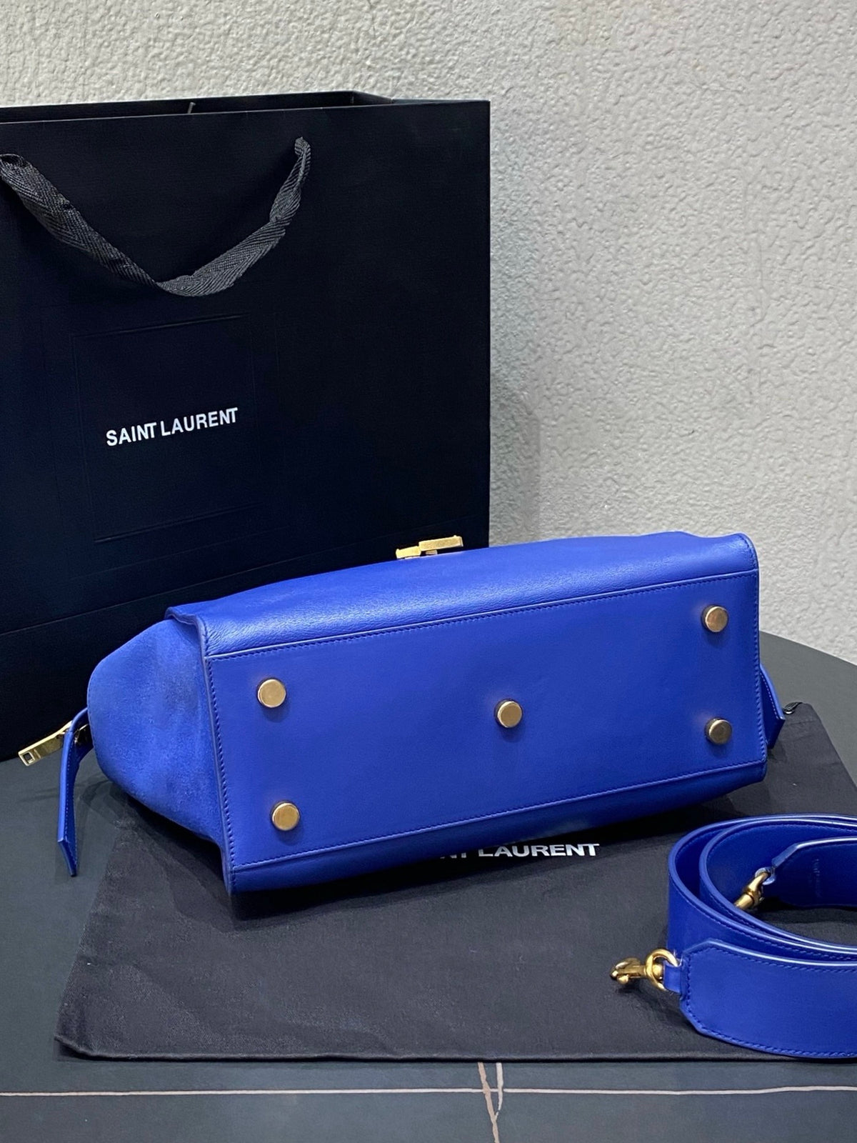 Saint Laurent - Downtown Cabas Small - Leather - Blue - (small)