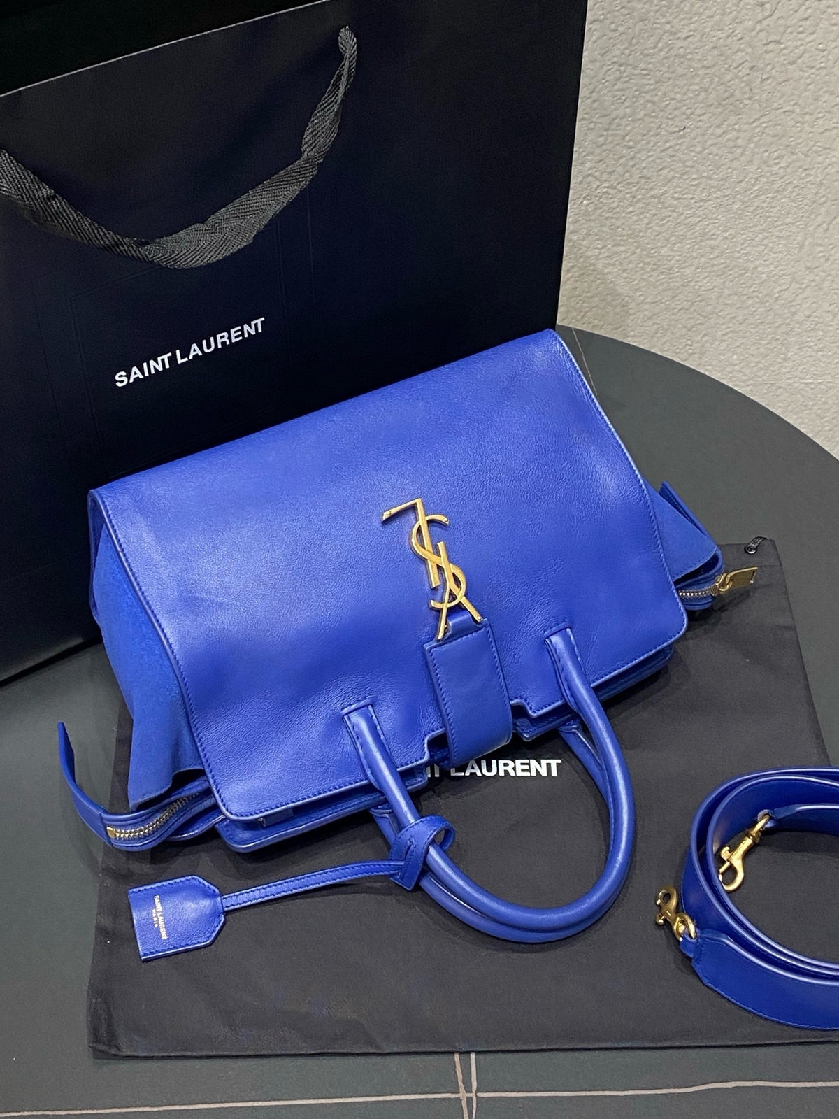 Saint Laurent - Downtown Cabas Small - Leather - Blue - (small)