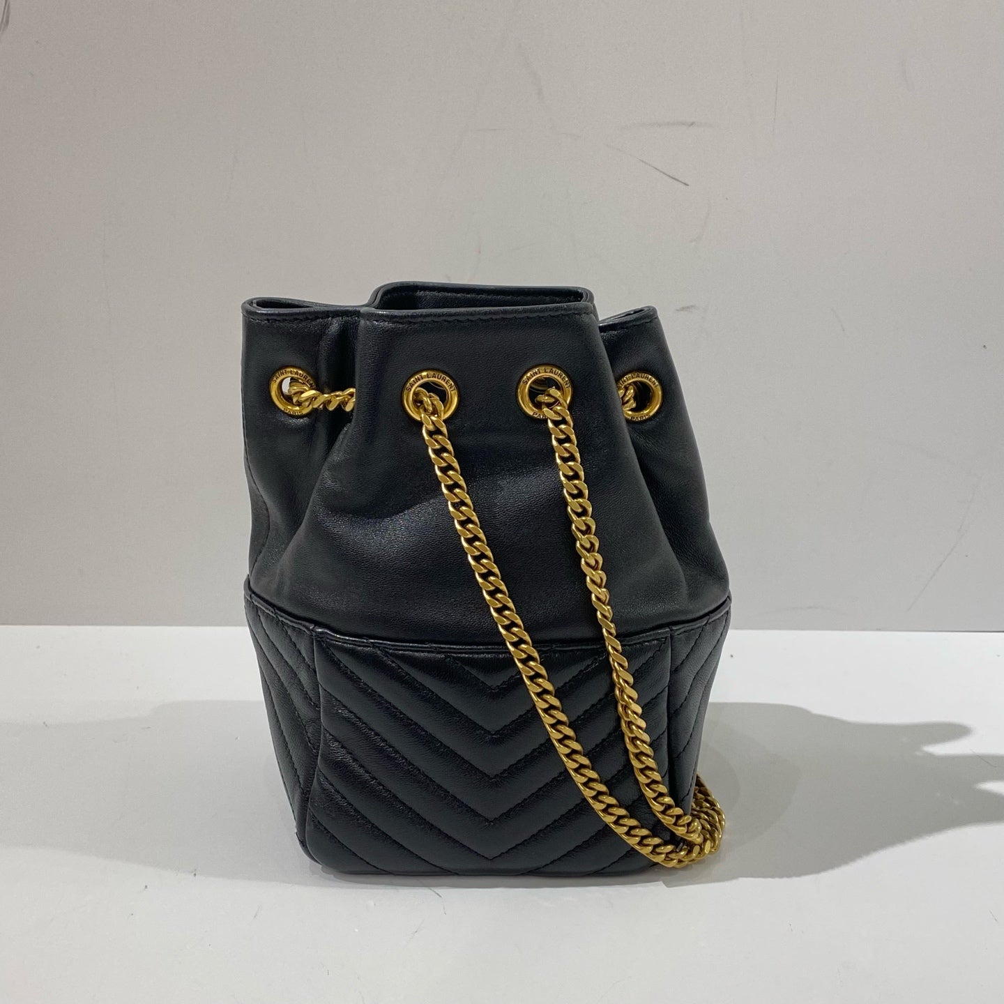 Saint Laurent - Drawstring Bucket Bag - Calfskin leather - Black with Gold-Tone Hardware - (mini)