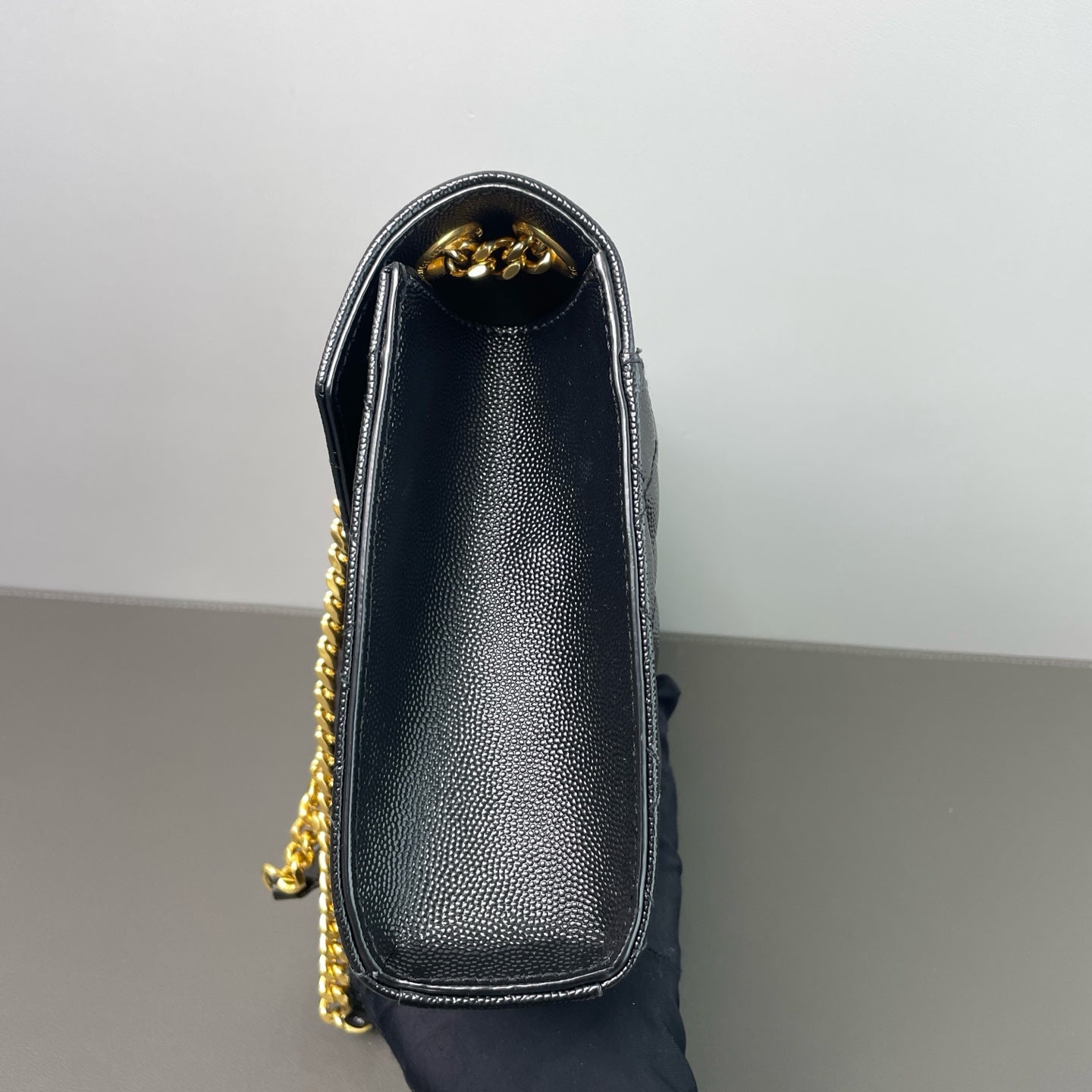 Saint Laurent Envelope Grained leather Black - view 6