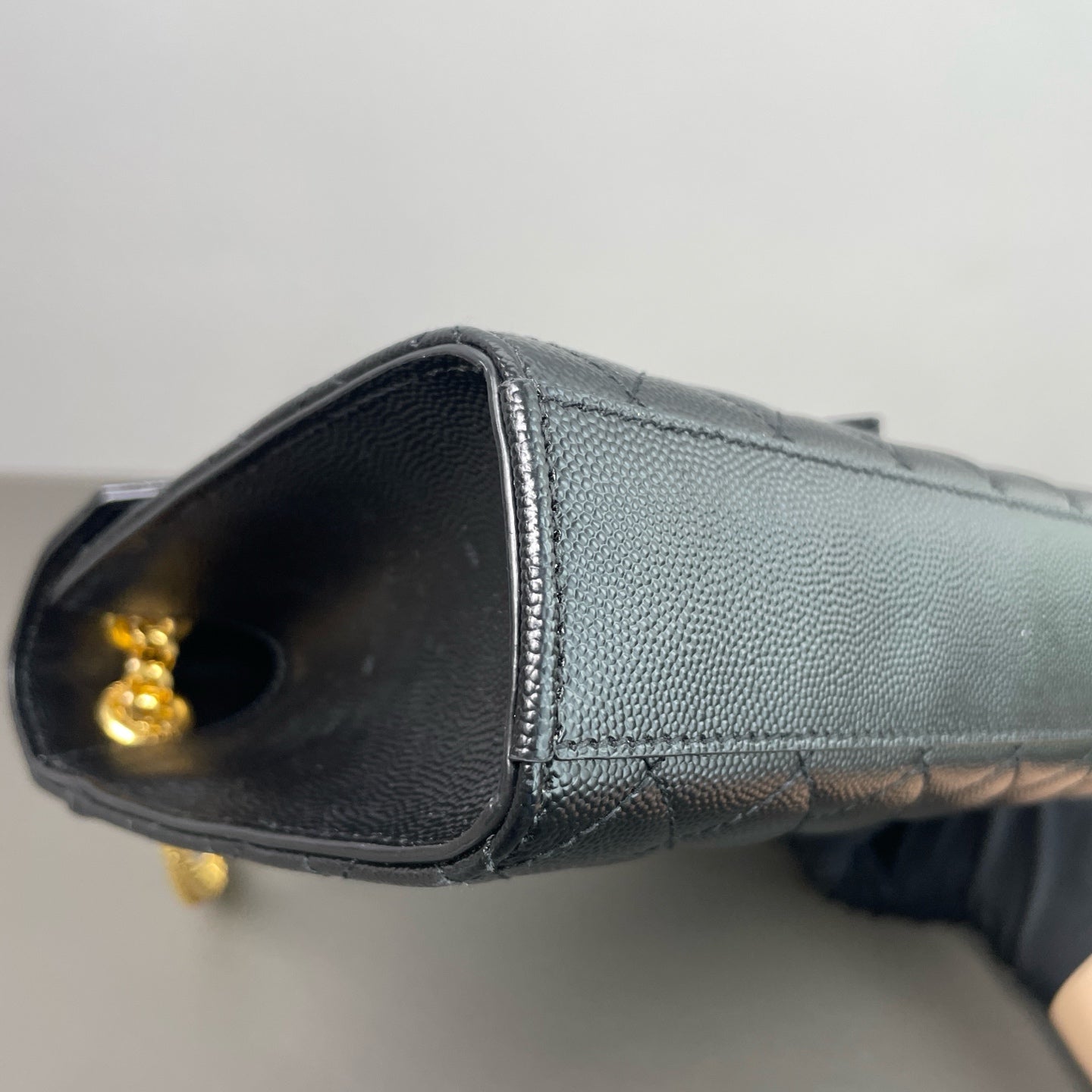 Saint Laurent Envelope Grained leather Black - view 9