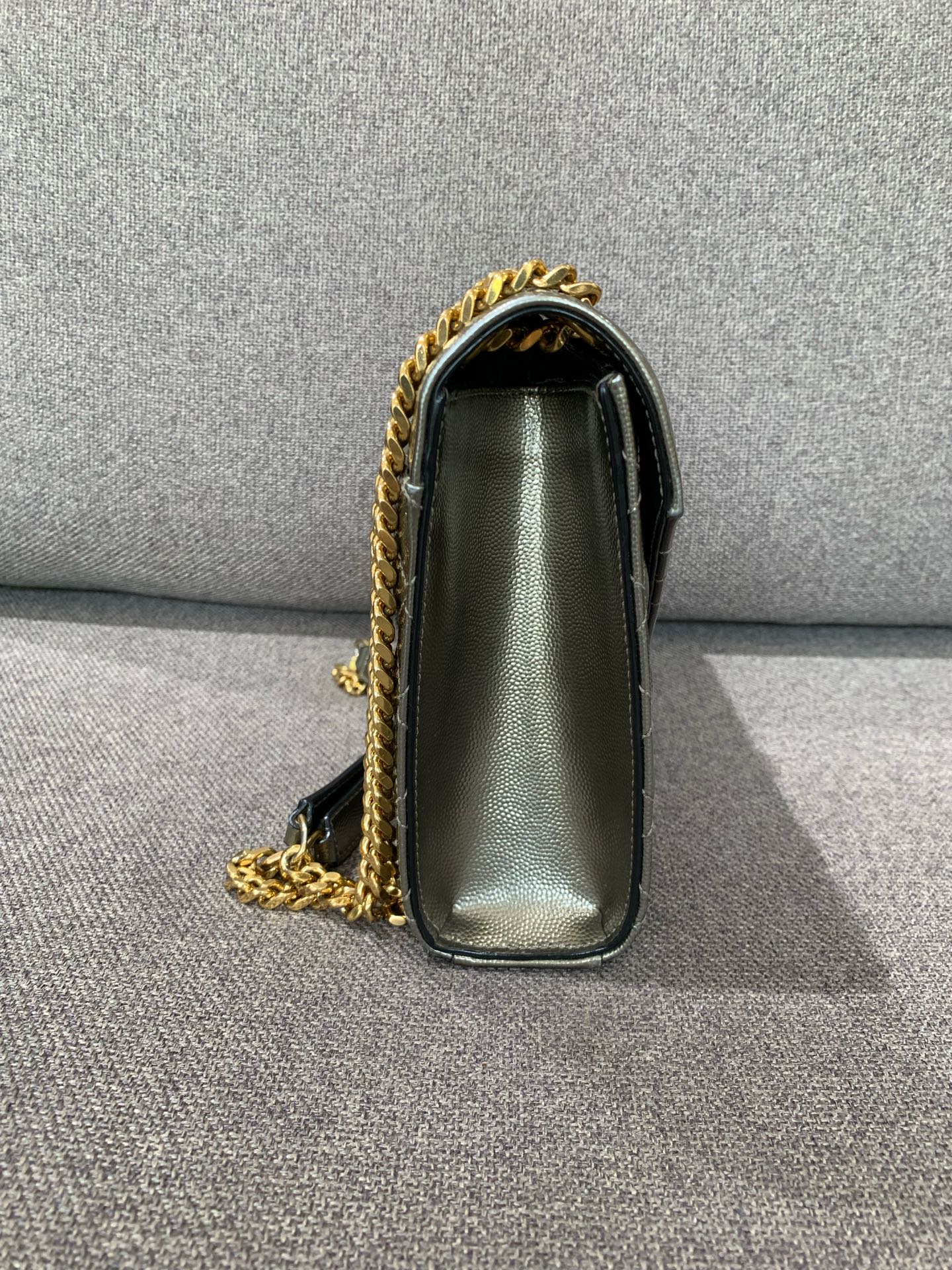 Saint Laurent - Envelope Bag - Grained leather - Gold - (Medium)
