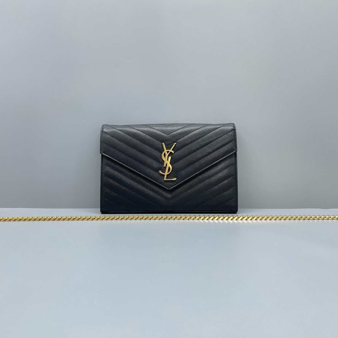 Saint Laurent - Envelope bag - Leather - Black - (medium)