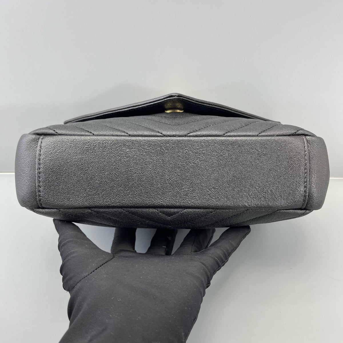 Saint Laurent - Envelope Bag - Leather - Black - (medium)