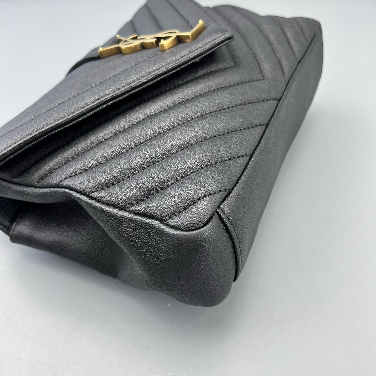 Saint Laurent - Envelope Bag - Leather - Black - (medium)