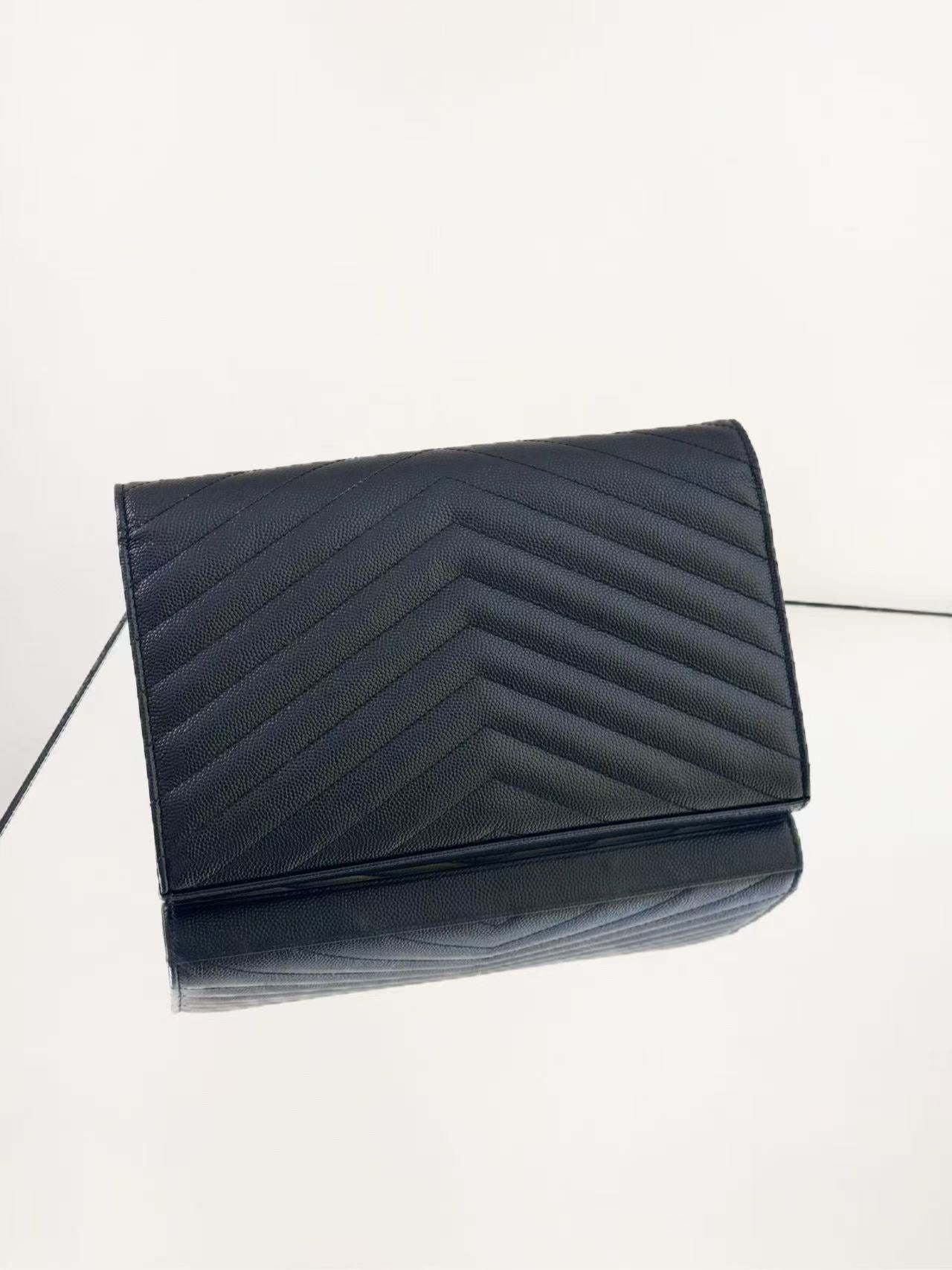 Saint Laurent - Envelope Bag - Pebbled leather - Black - (Medium)
