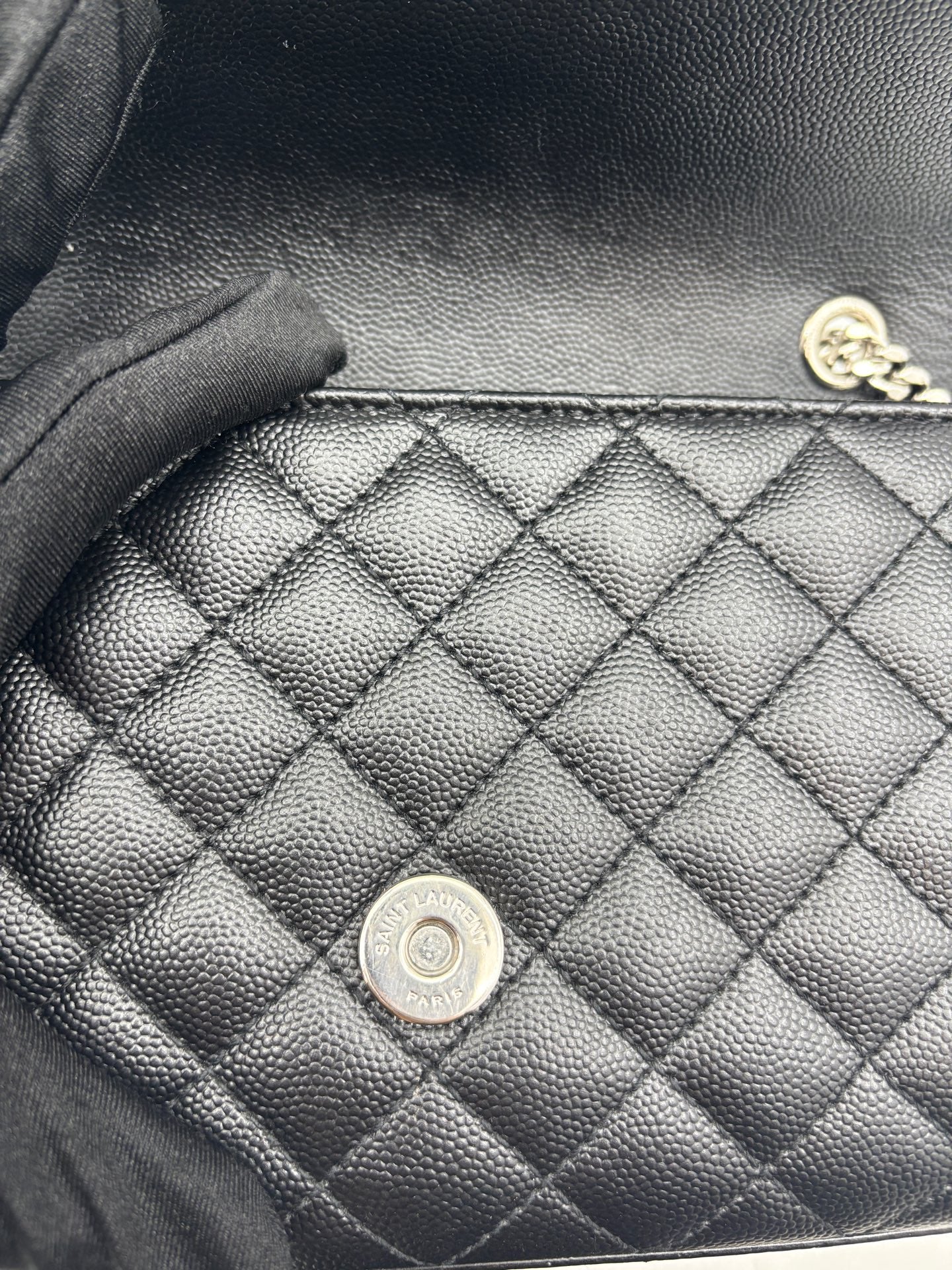 Saint Laurent - Envelope Chain Bag - Caviar-grained cowhide leather - Black - (small)