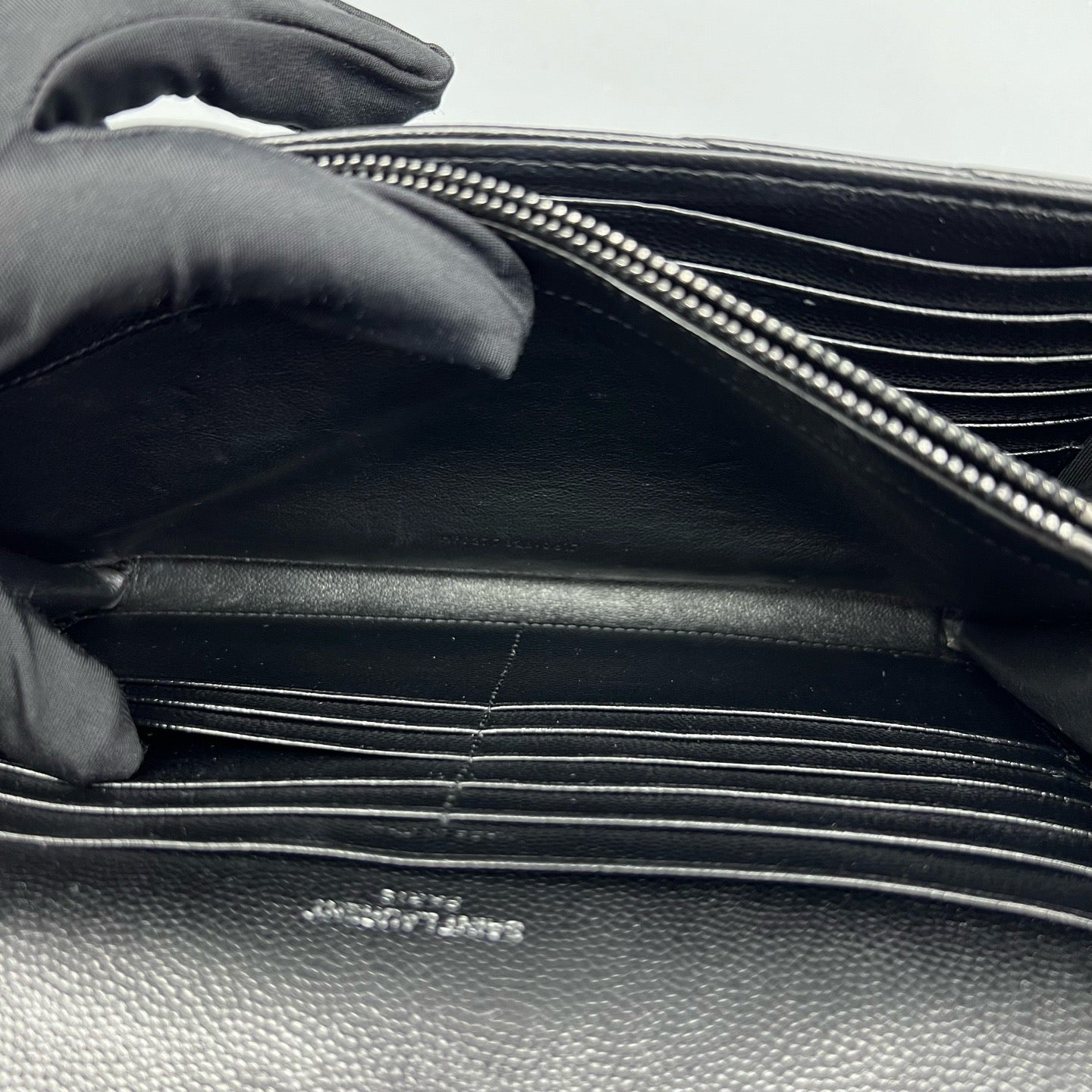 Saint Laurent - Envelope Chain Wallet - Leather - Black - (Medium)
