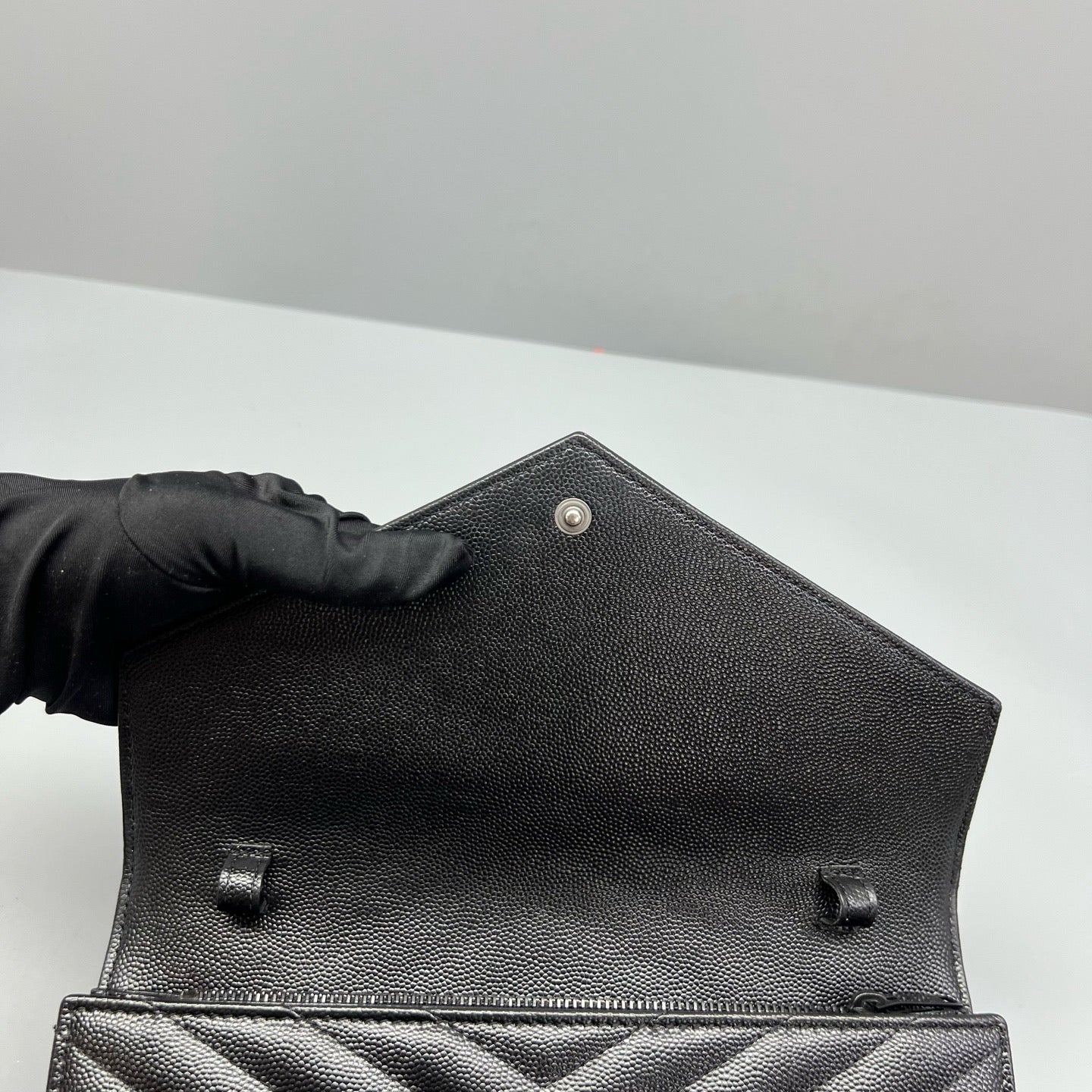 Saint Laurent - Envelope Chain Wallet - Leather - Black - (Medium)