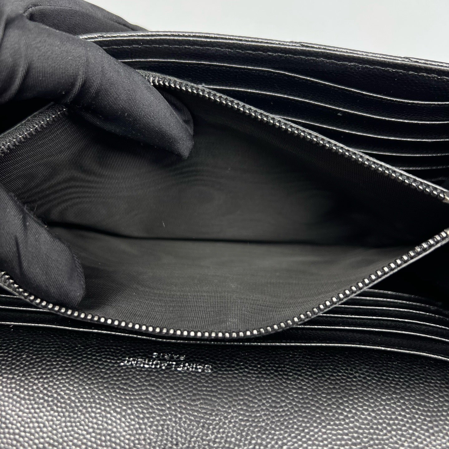 Saint Laurent - Envelope Chain Wallet - Leather - Black - (Medium)
