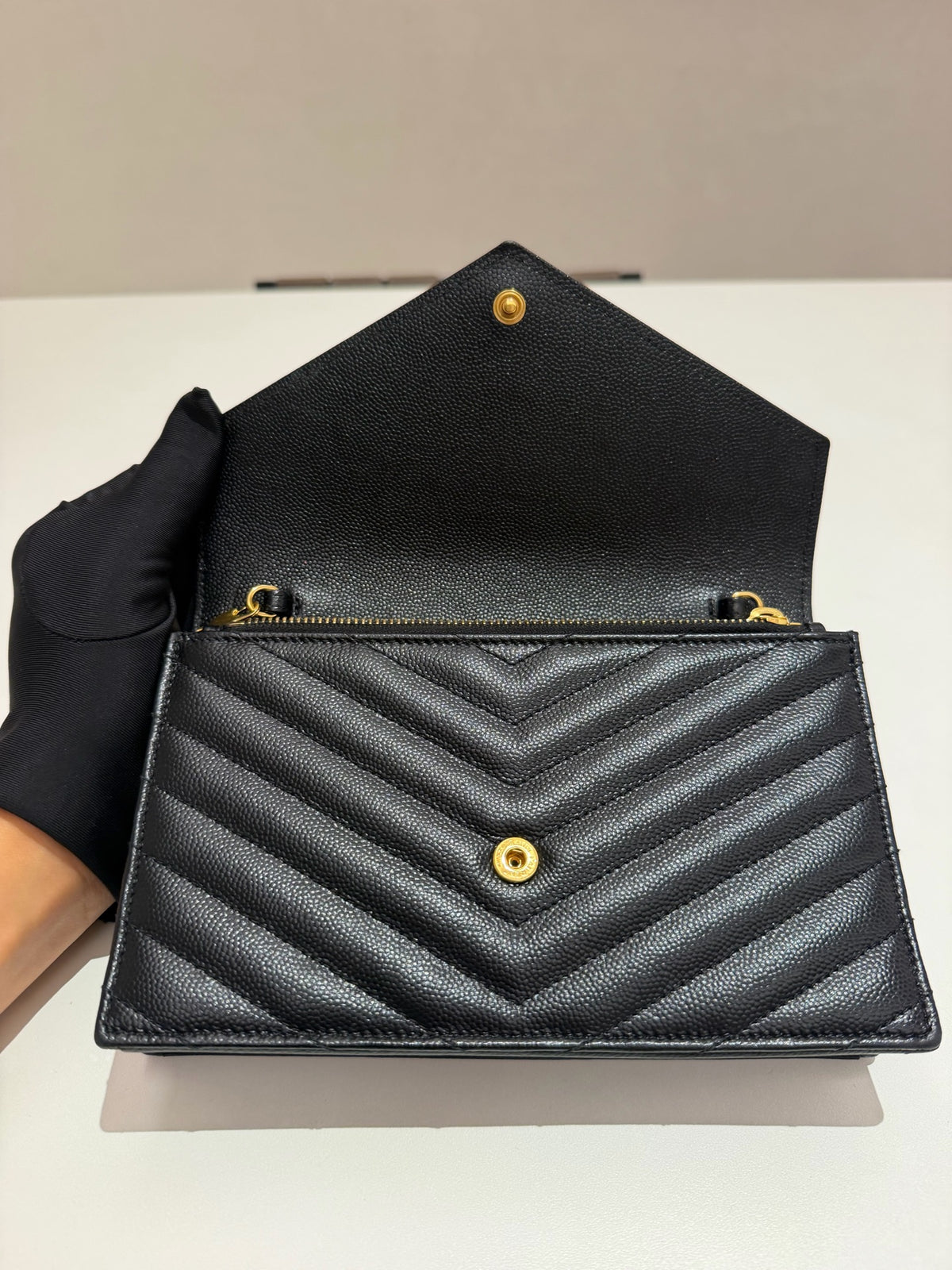 Saint Laurent - Envelope Chain Wallet - Leather - Black - (mini)