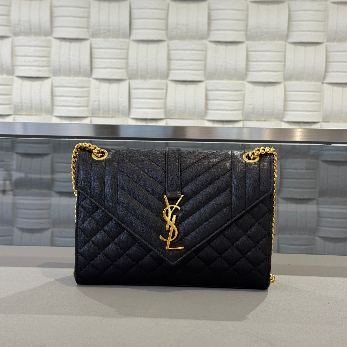 Saint Laurent - Envelope - Leather - Black - (medium)