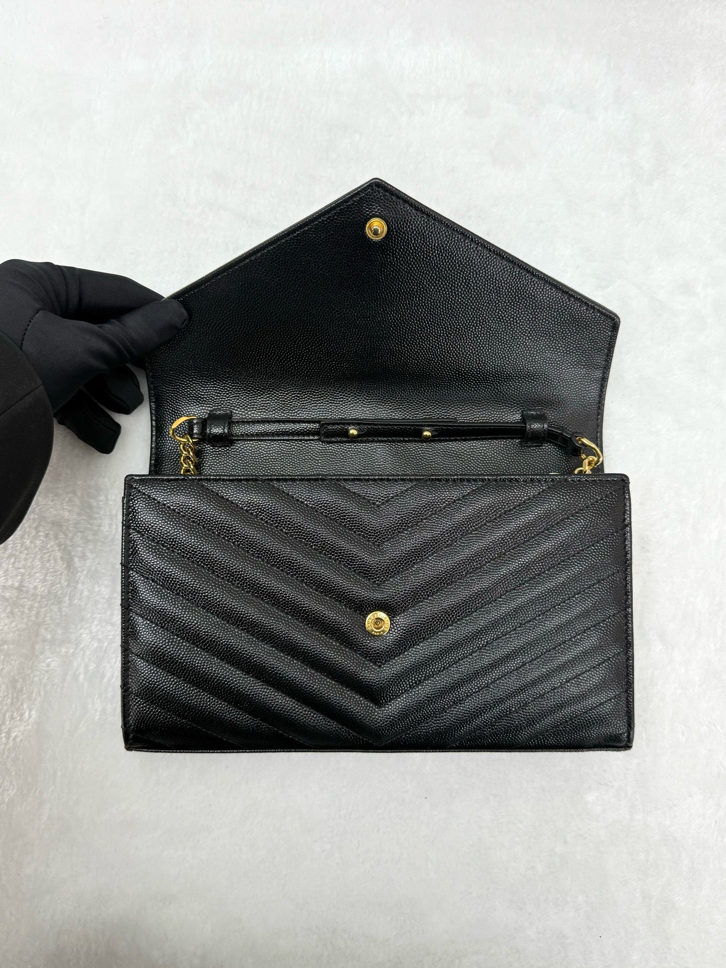 Saint Laurent - Envelope - Leather - Black - (medium)