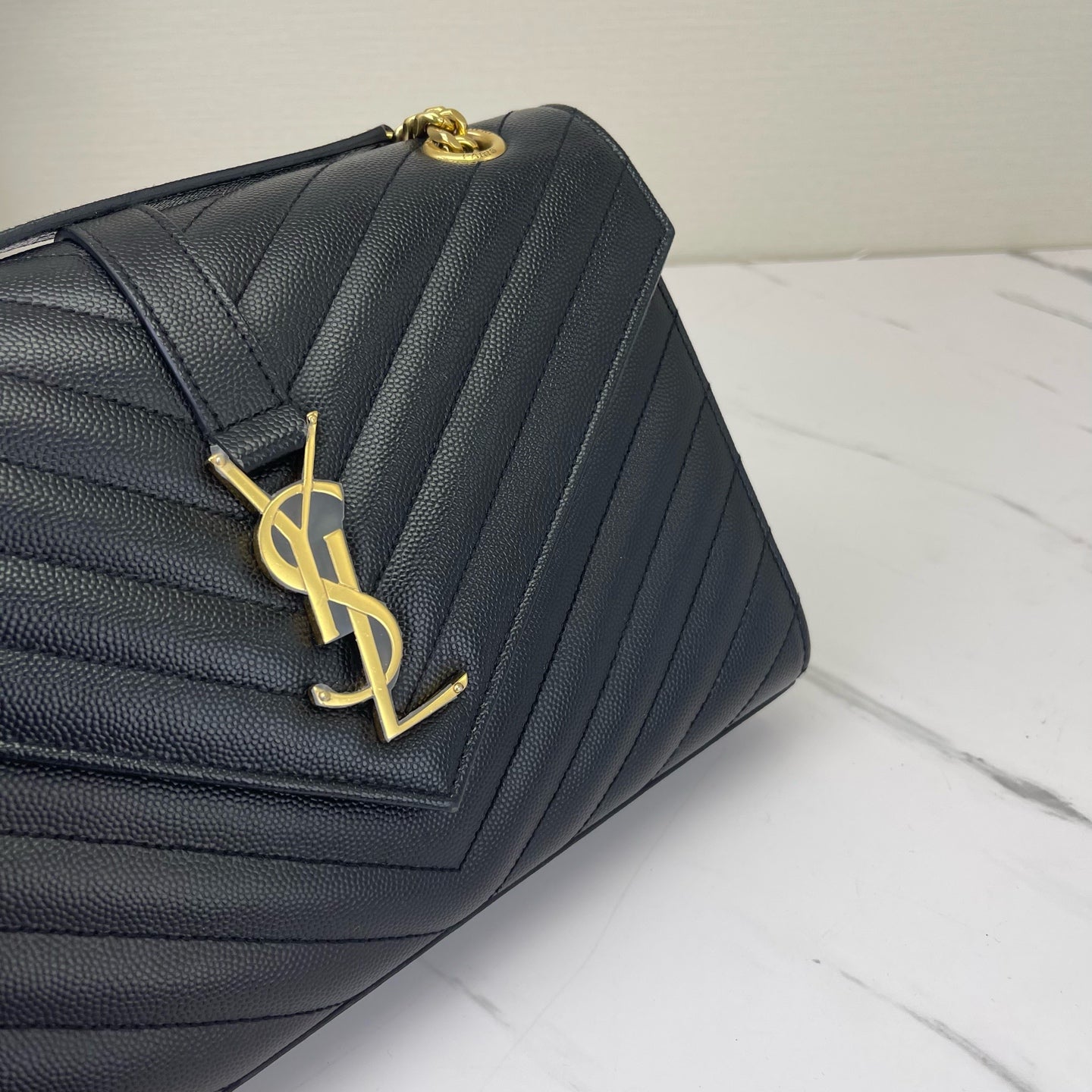Saint Laurent - Envelope - Leather - Black - (medium)
