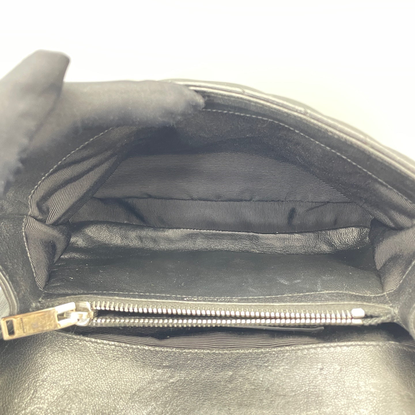Saint Laurent - Envelope - Leather - Black - (Medium)