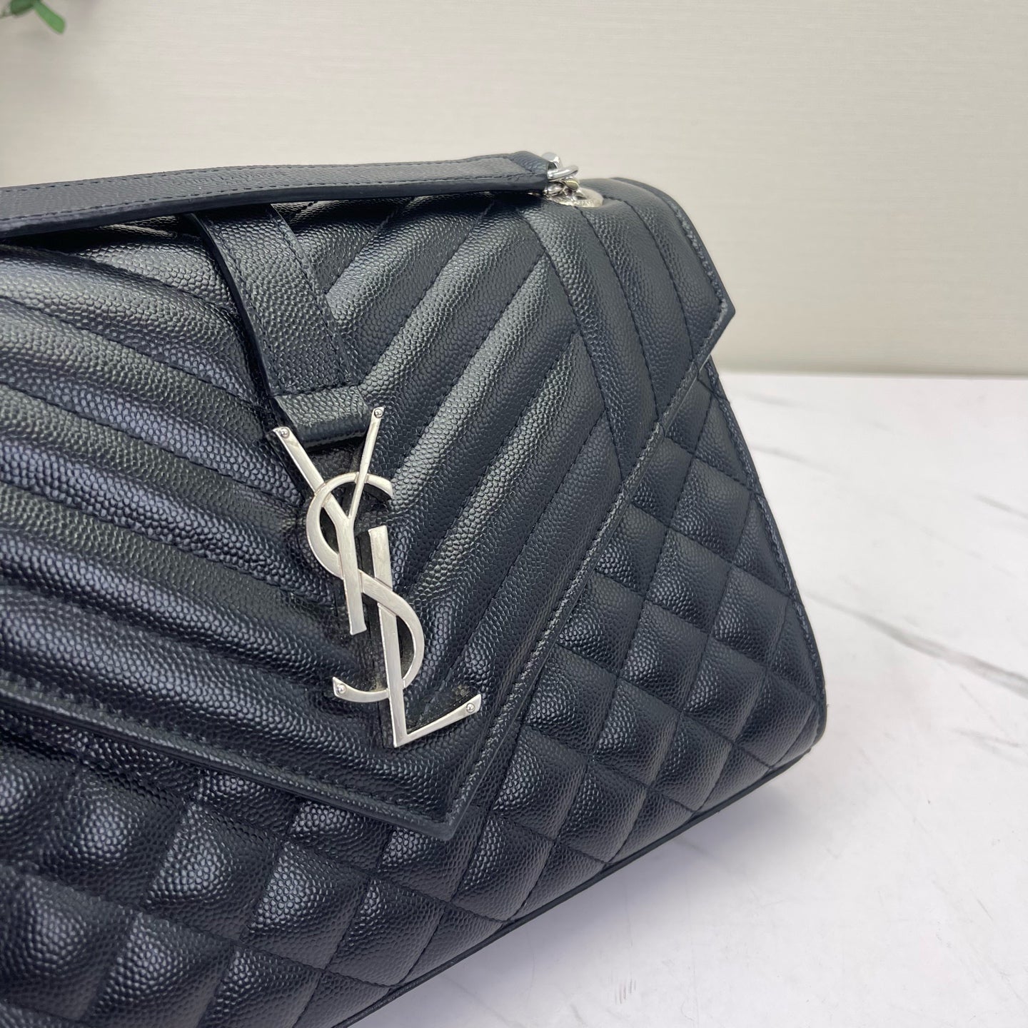 Saint Laurent - Envelope - Leather - Black with Silver-Tone Hardware - (medium)