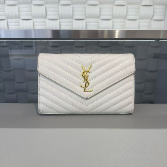Saint Laurent - Envelope Medium Bag - Grained calfskin leather - White with Gold-Tone Hardware - (Medium)