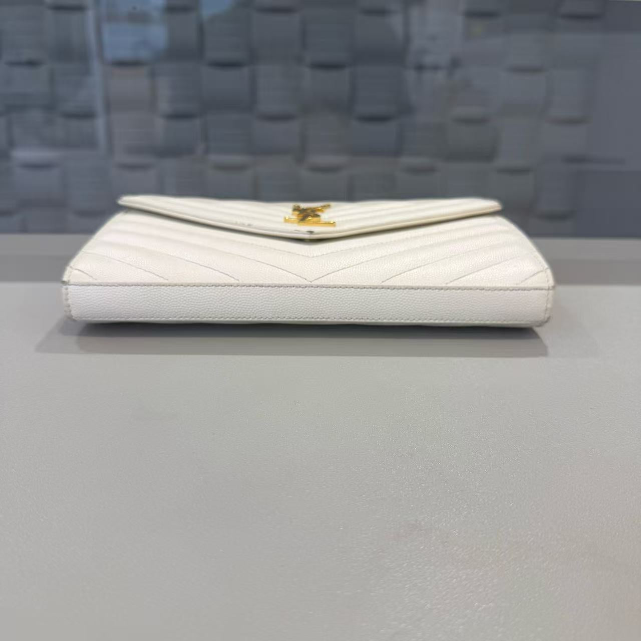 Saint Laurent - Envelope Medium Bag - Grained calfskin leather - White with Gold-Tone Hardware - (Medium)