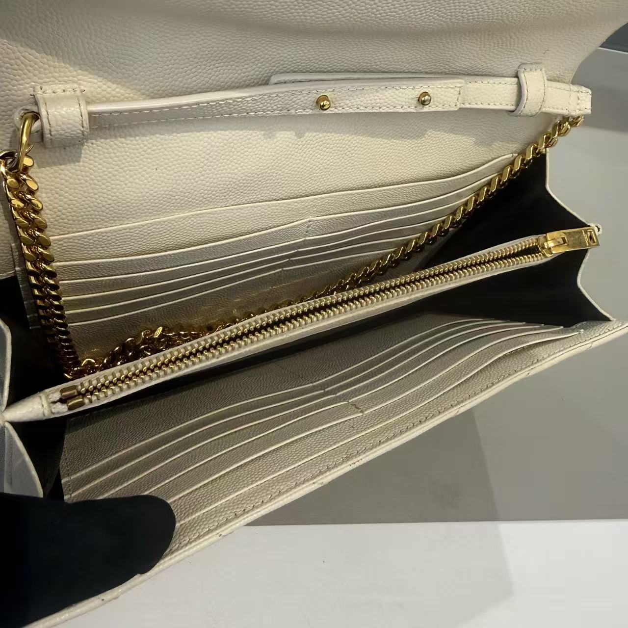 Saint Laurent - Envelope Medium Bag - Grained calfskin leather - White with Gold-Tone Hardware - (Medium)