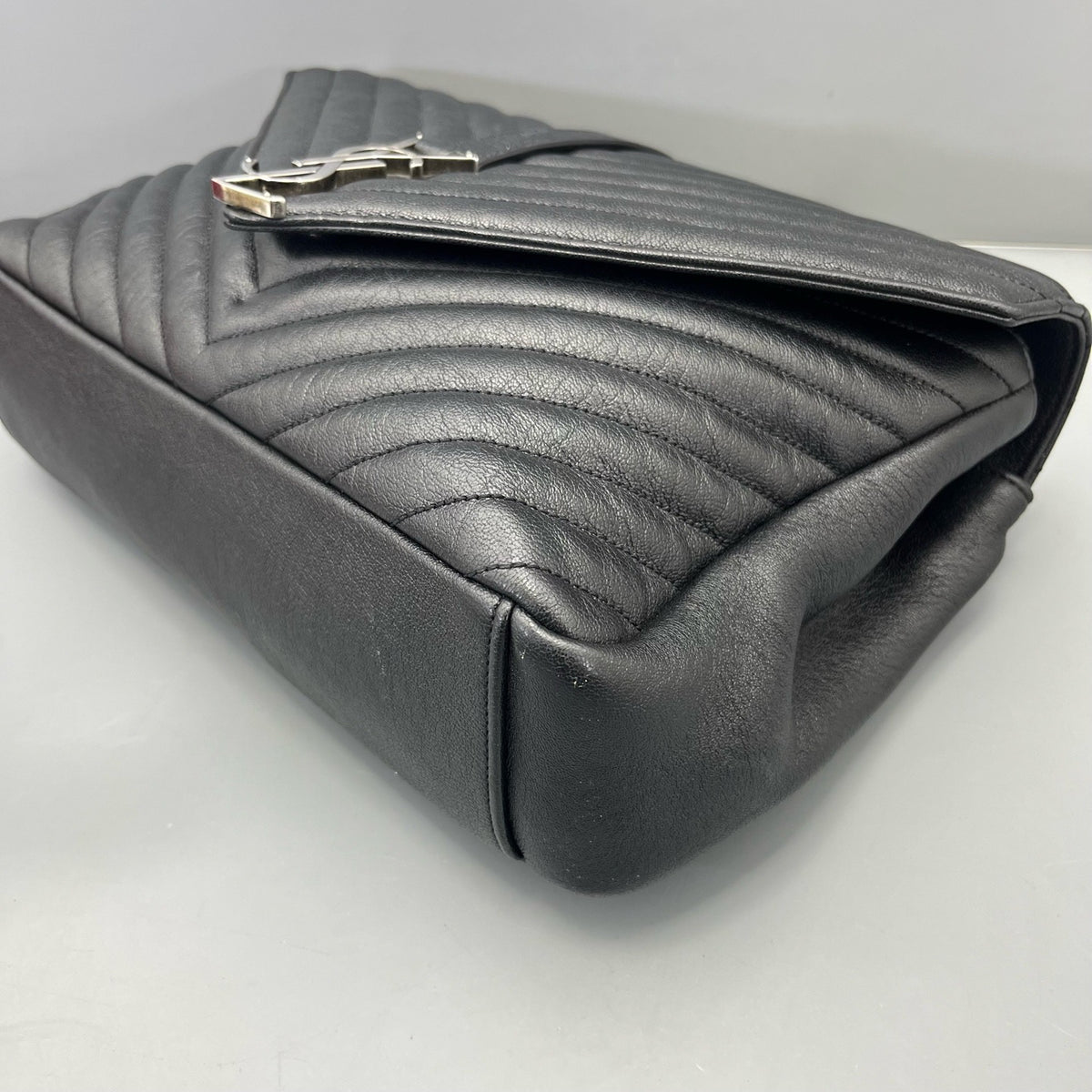 Saint Laurent - Envelope Messenger Bag - Leather - Black - (large)