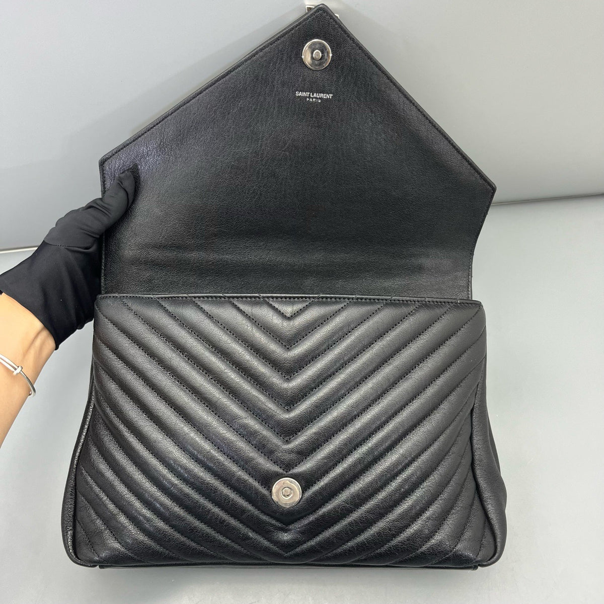 Saint Laurent - Envelope Messenger Bag - Leather - Black - (large)