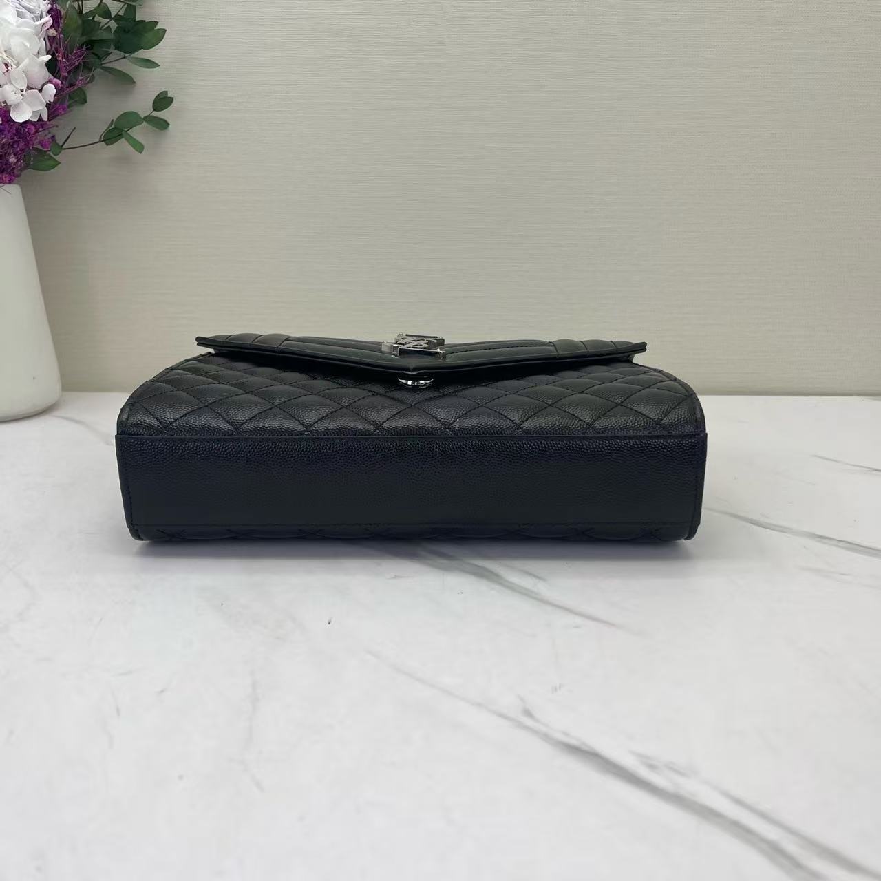 Saint Laurent - Envelope - Pebbled calfskin leather - Black with Silver-Tone Hardware - (medium)
