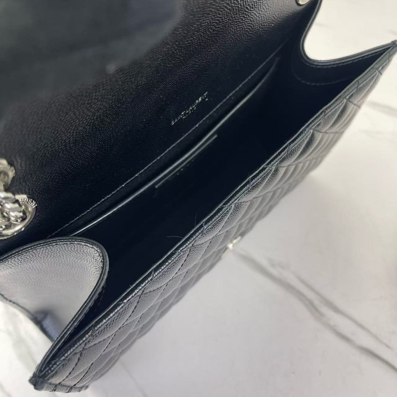 Saint Laurent - Envelope - Pebbled calfskin leather - Black with Silver-Tone Hardware - (medium)