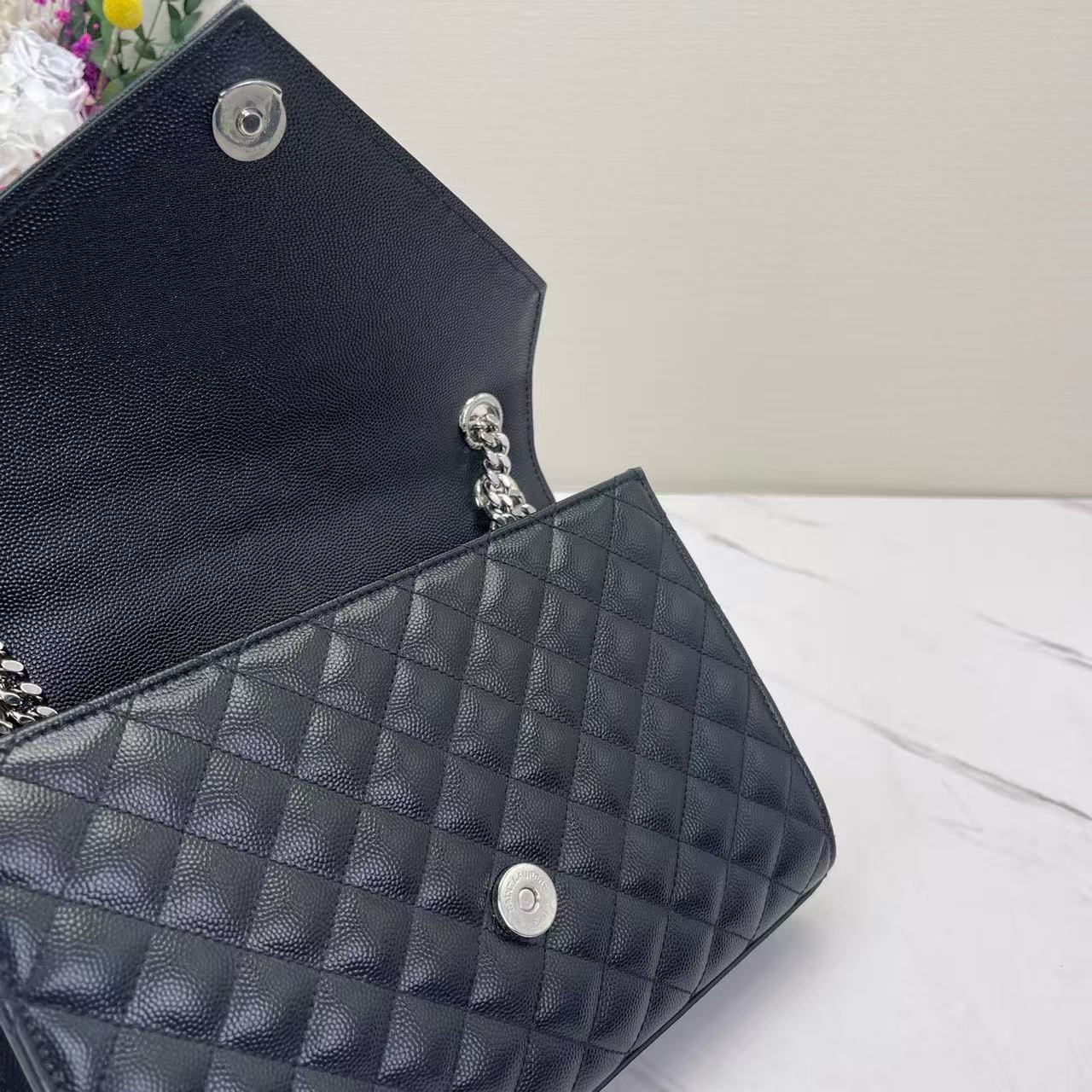 Saint Laurent - Envelope - Pebbled calfskin leather - Black with Silver-Tone Hardware - (medium)