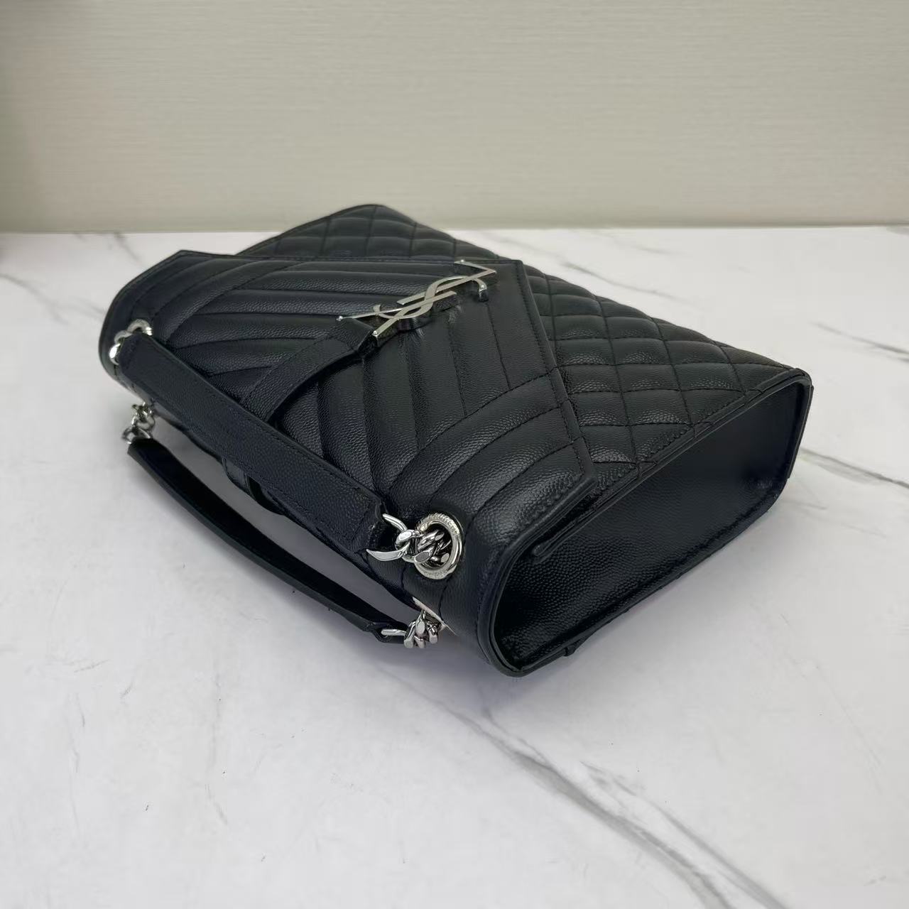 Saint Laurent - Envelope - Pebbled calfskin leather - Black with Silver-Tone Hardware - (medium)
