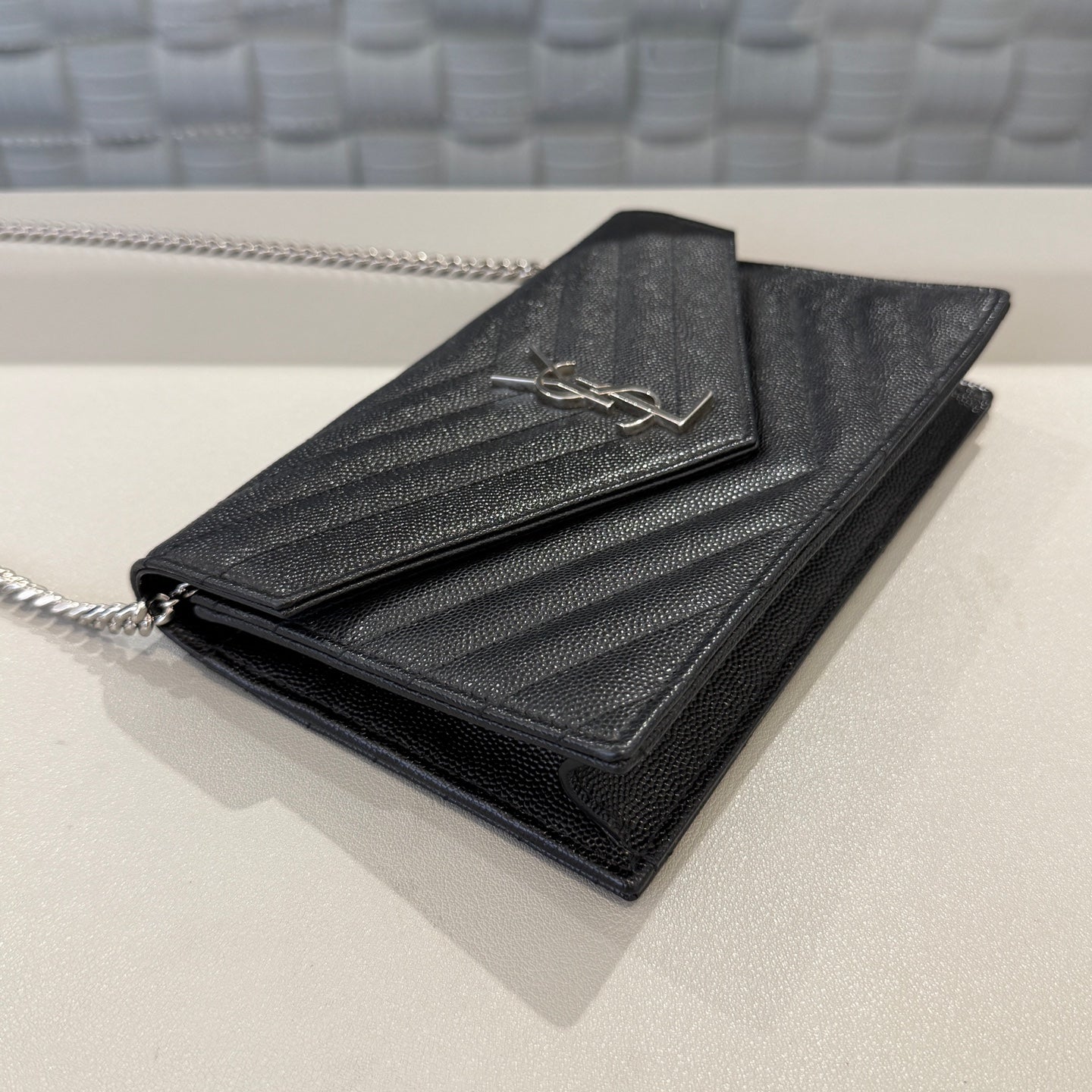 Saint Laurent - Envelope Wallet on Chain - Leather - Black - (small)