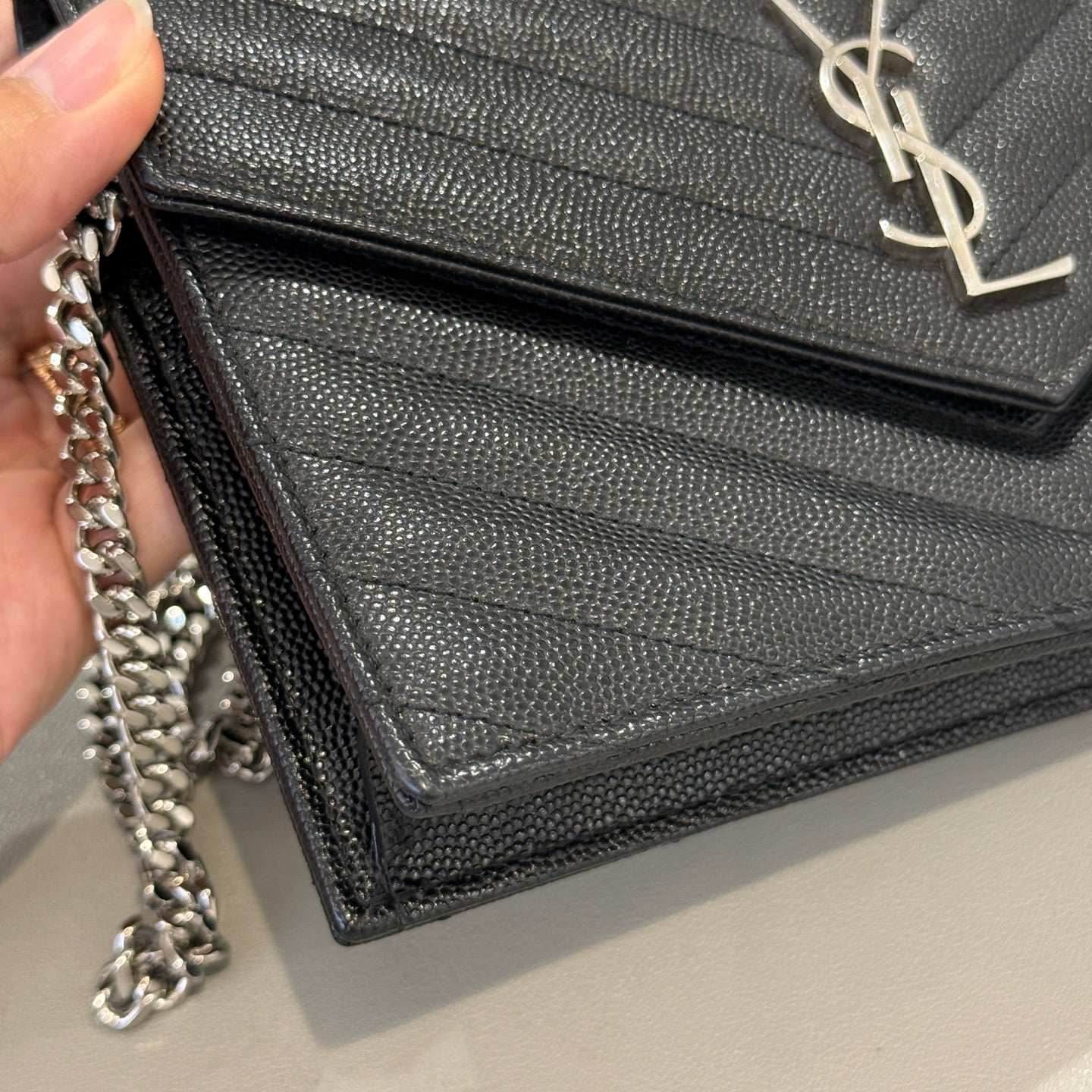 Saint Laurent - Envelope Wallet on Chain - Leather - Black - (small)