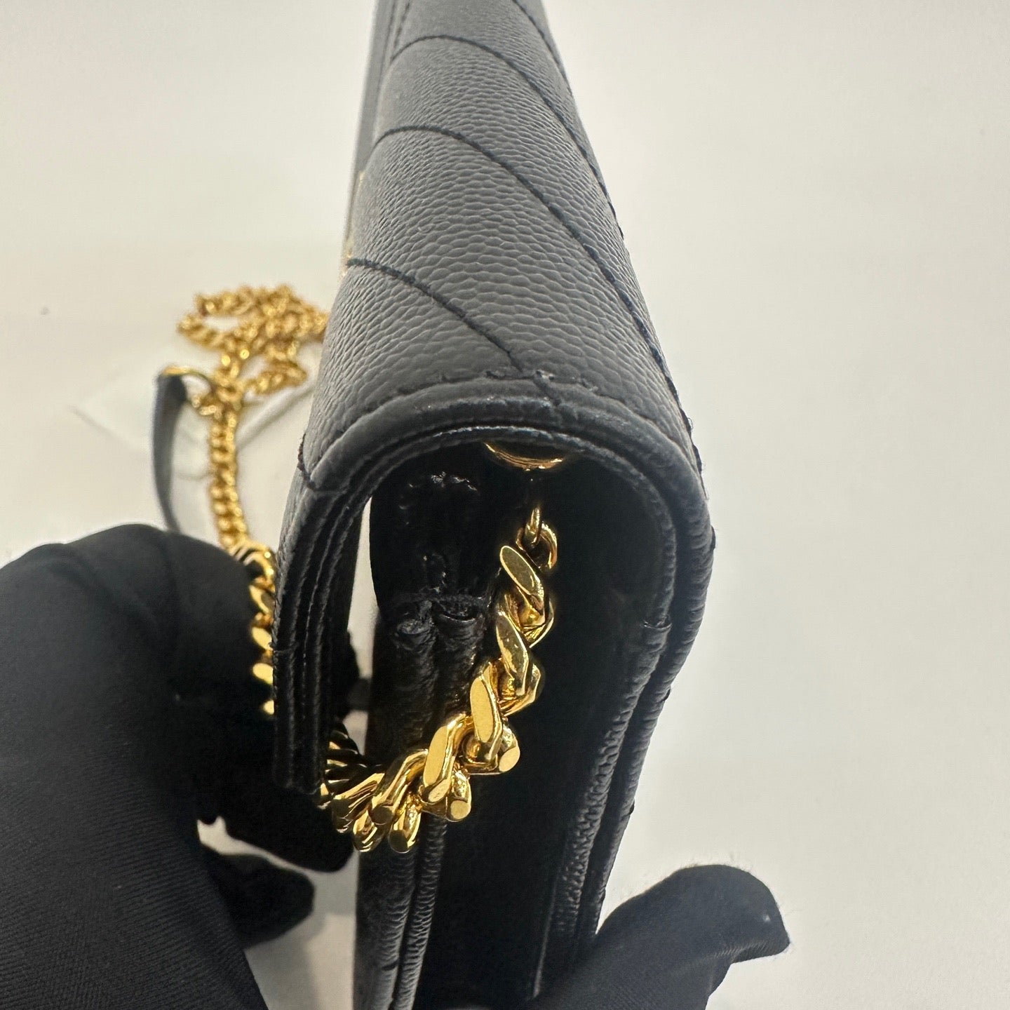 Saint Laurent - Envelope Wallet on Chain - Pebbled leather - Black with Gold-Tone Hardware - (mini)