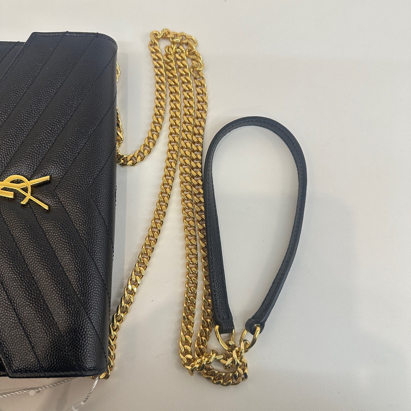 Saint Laurent - Envelope Wallet on Chain - Pebbled leather - Black with Gold-Tone Hardware - (mini)