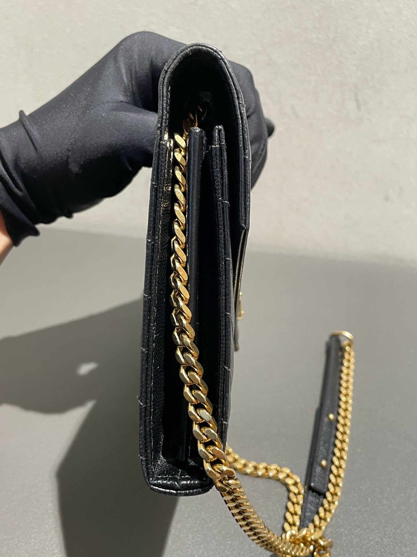 Saint Laurent - Envelope Wallet on Chain (WOC) - Grained leather - Black - (Medium)