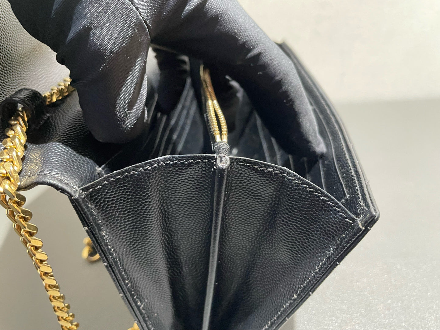 Saint Laurent - Envelope Wallet on Chain (WOC) - Grained leather - Black - (Medium)