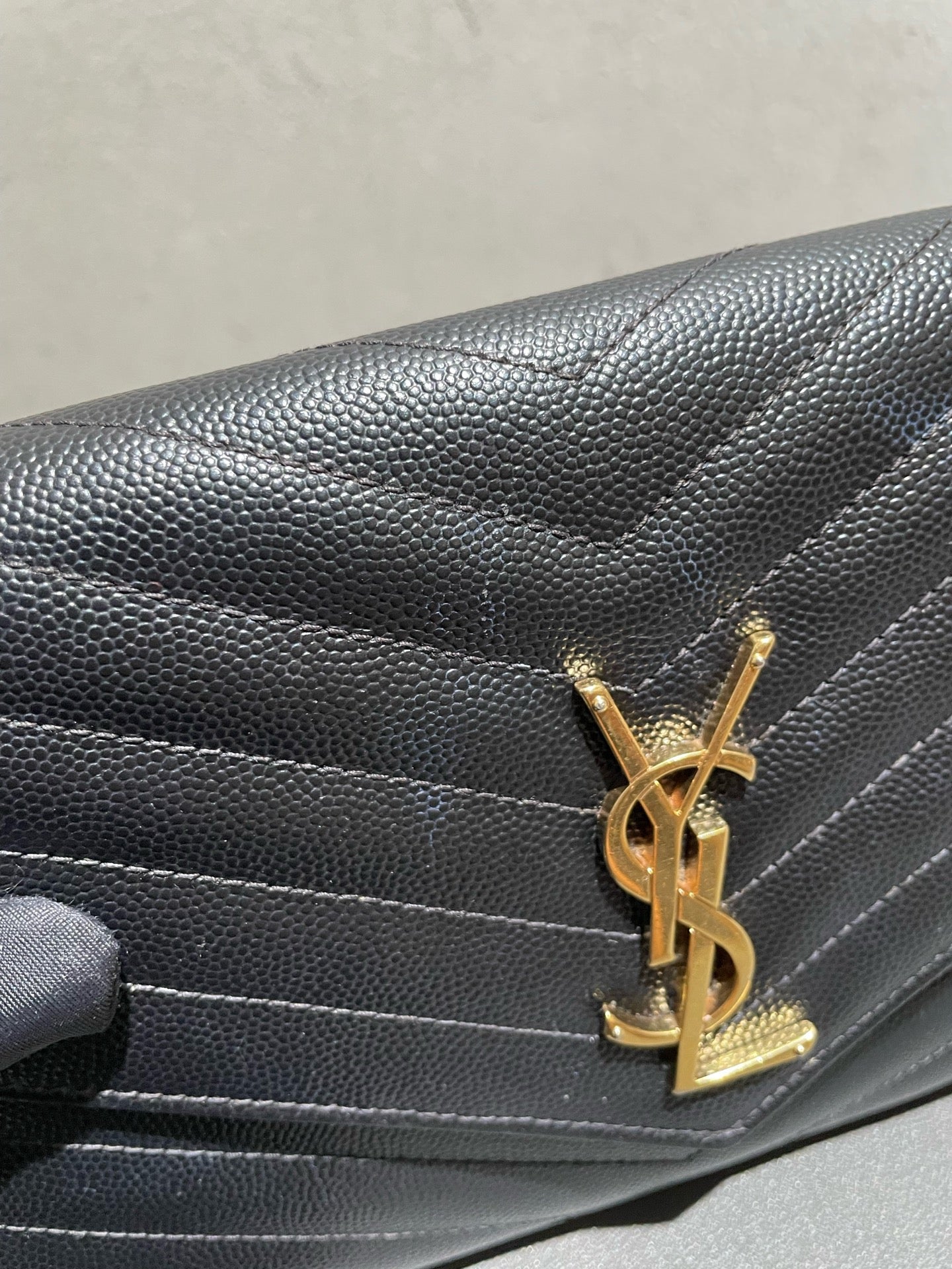 Saint Laurent - Envelope Wallet on Chain (WOC) - Grained leather - Black - (Medium)