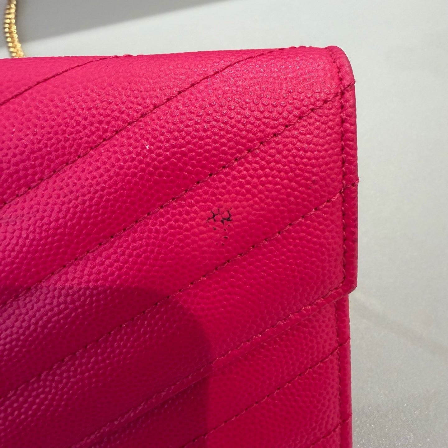 Saint Laurent - Envelope Wallet on Chain (WOC) - Pebbled leather - Pink - (mini)