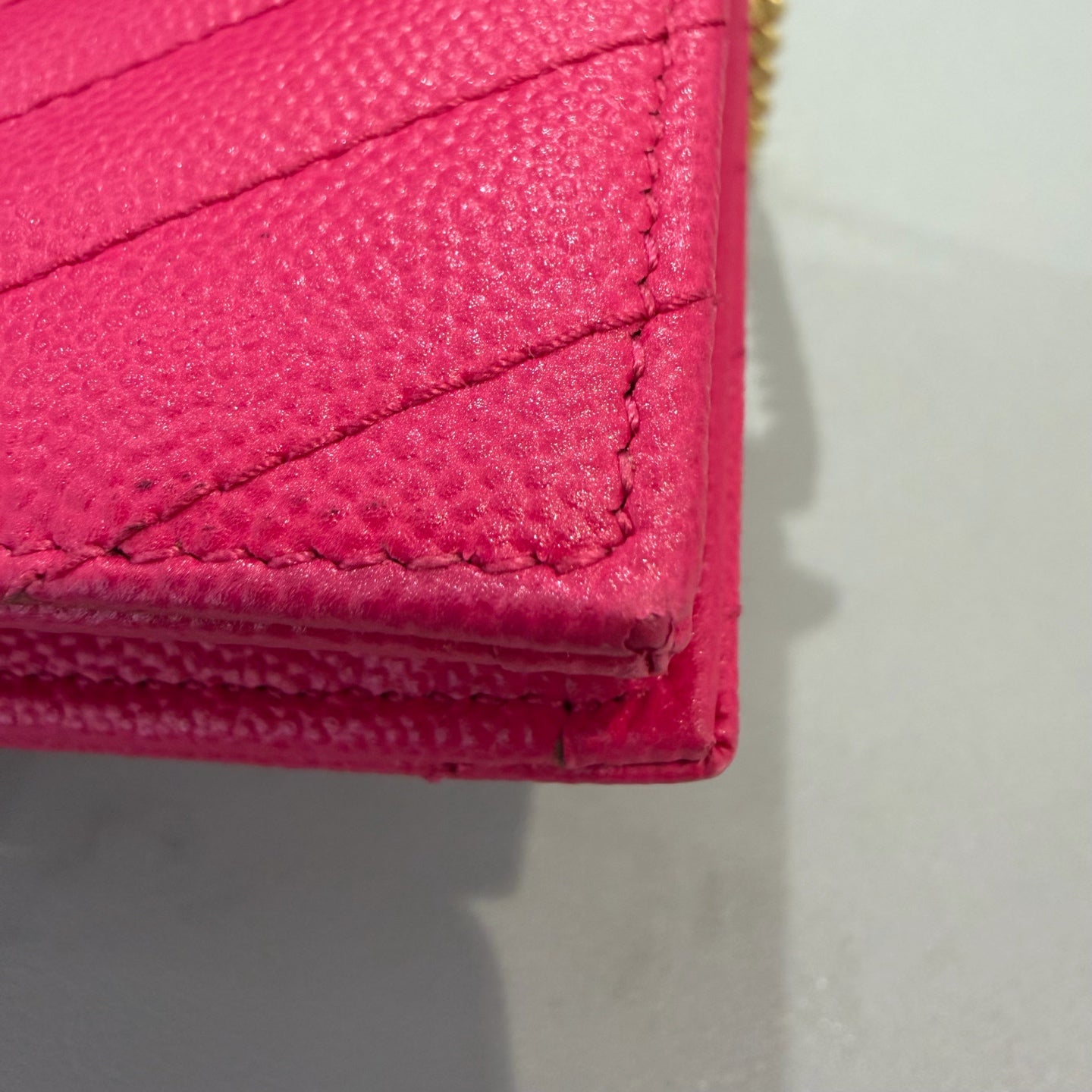 Saint Laurent - Envelope Wallet on Chain (WOC) - Pebbled leather - Pink - (mini)
