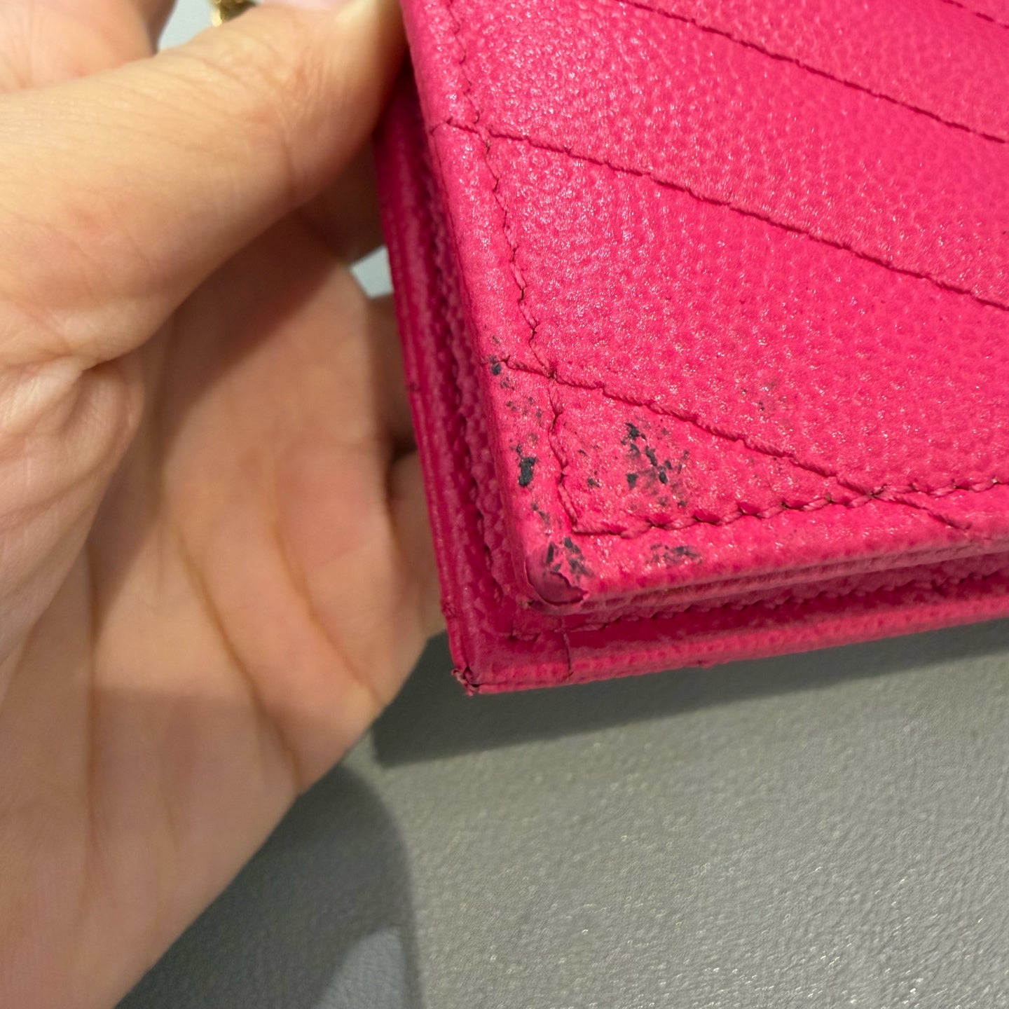 Saint Laurent - Envelope Wallet on Chain (WOC) - Pebbled leather - Pink - (mini)