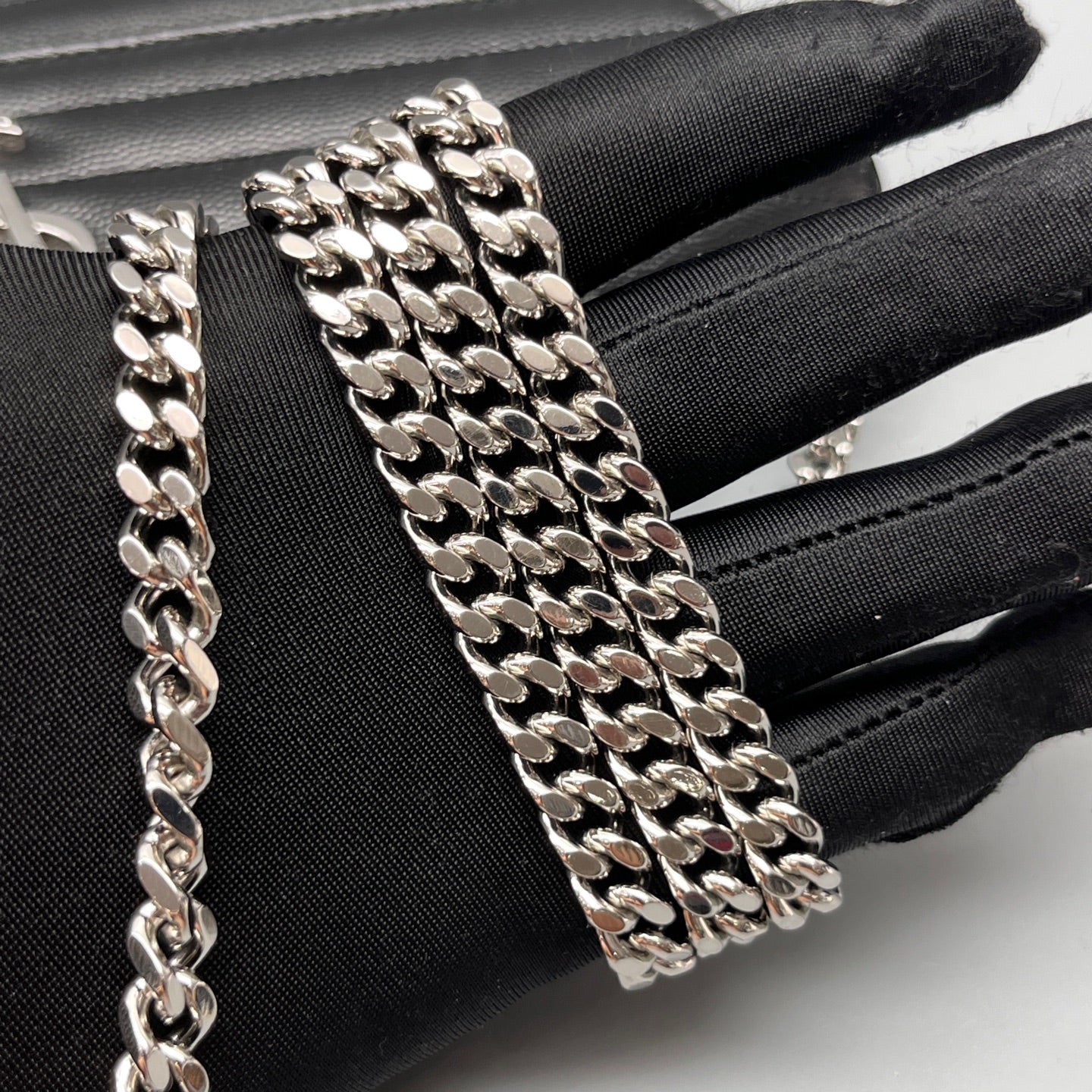 Saint Laurent - Envelope WOC - Grain de poudre embossed leather - Black with Silver-Tone Hardware - (small)
