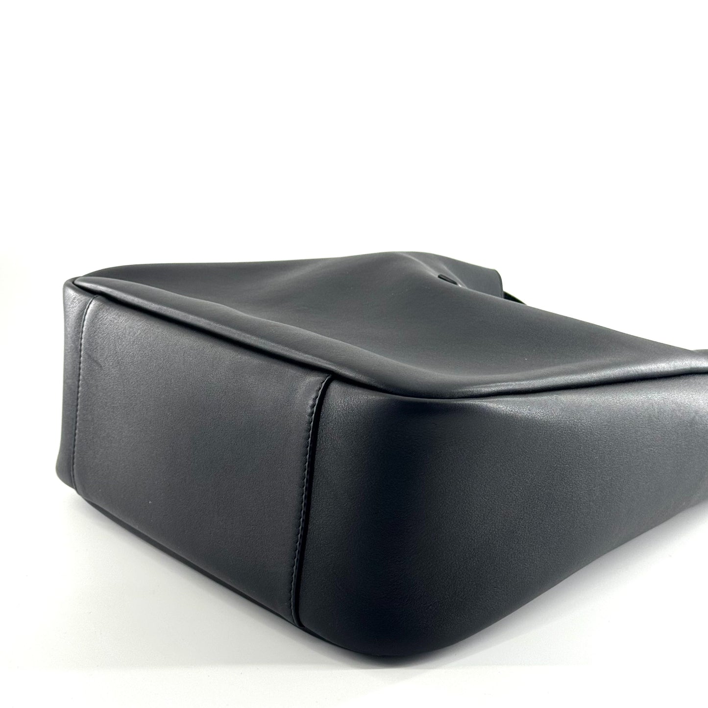 Saint Laurent - Hobo Bag - Leather - Black - (Large)