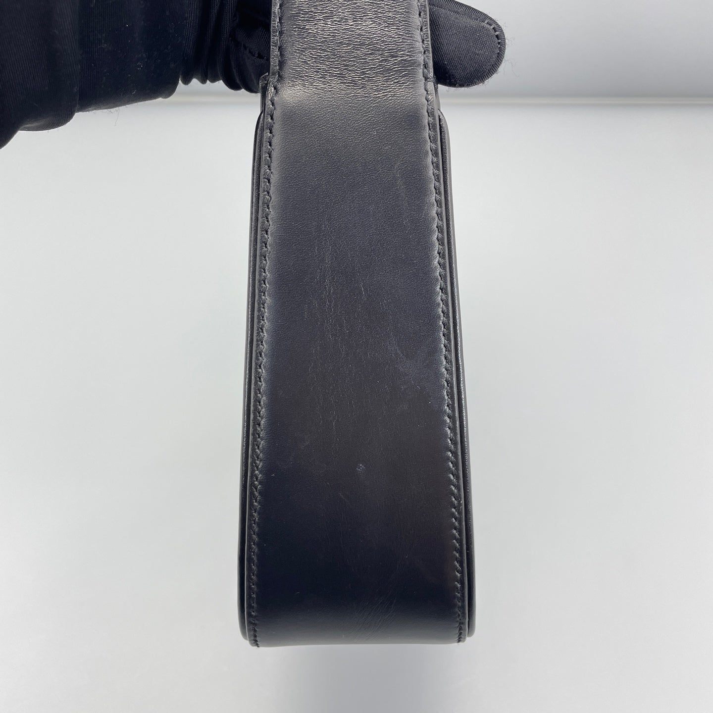 Saint Laurent - Hobo Bag - Leather - Black - (medium)